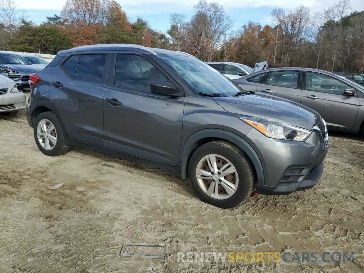 4 Фотография поврежденного автомобиля 3N1CP5CU0KL558511 NISSAN KICKS 2019