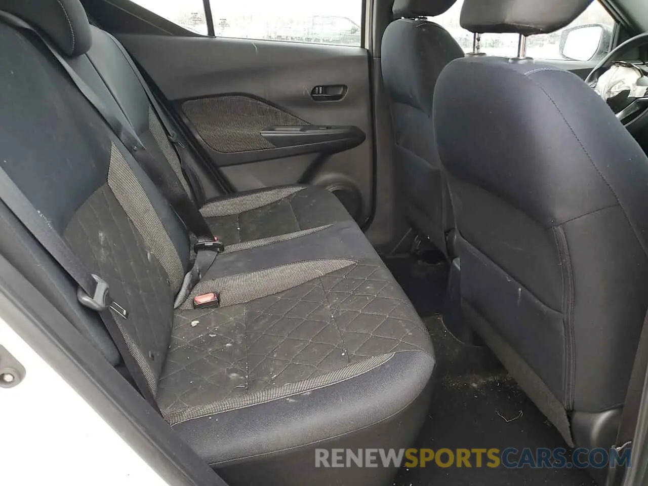 12 Photograph of a damaged car 3N1CP5CU1KL478442 NISSAN KICKS 2019