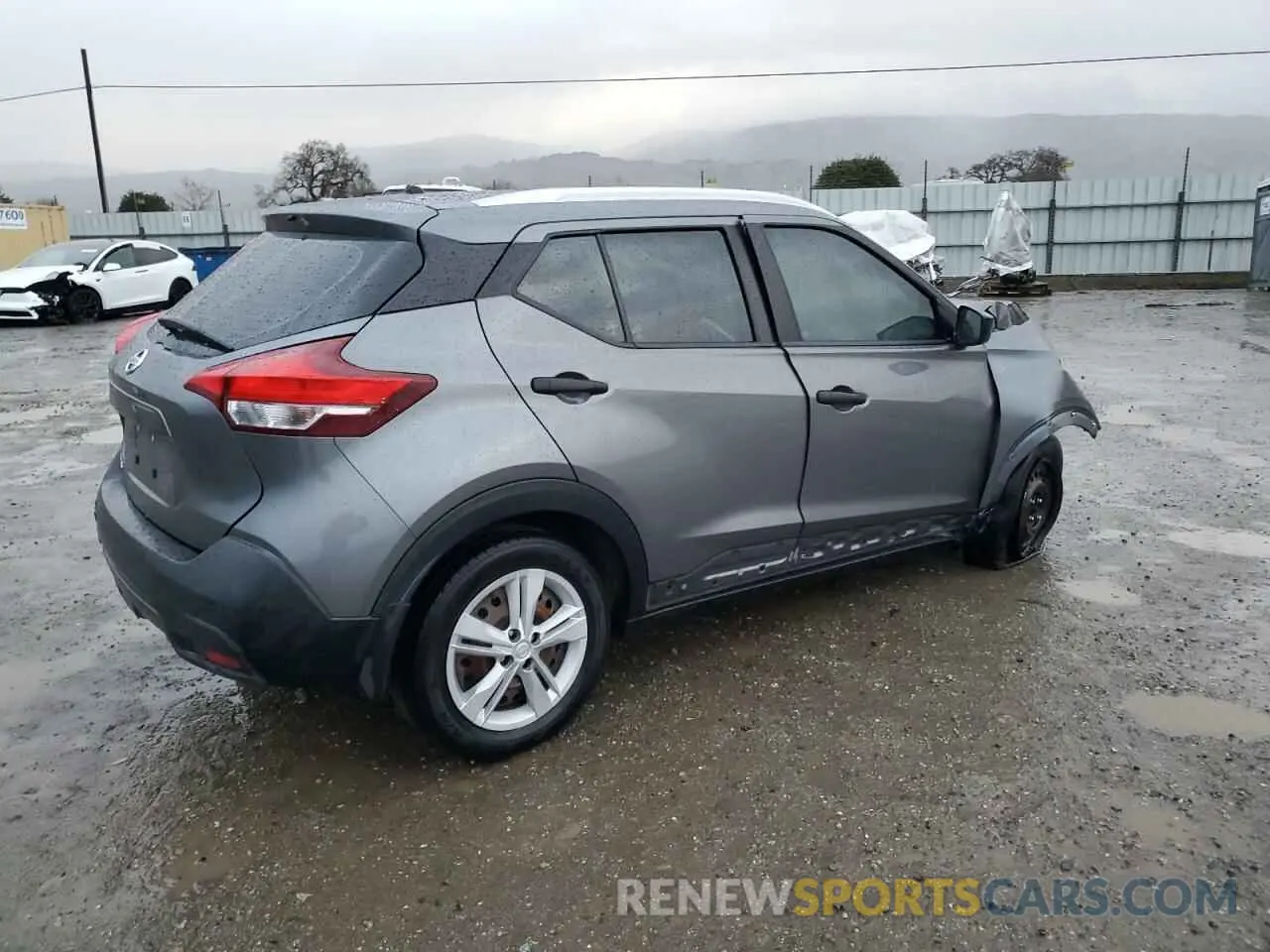 3 Photograph of a damaged car 3N1CP5CU1KL516428 NISSAN KICKS 2019