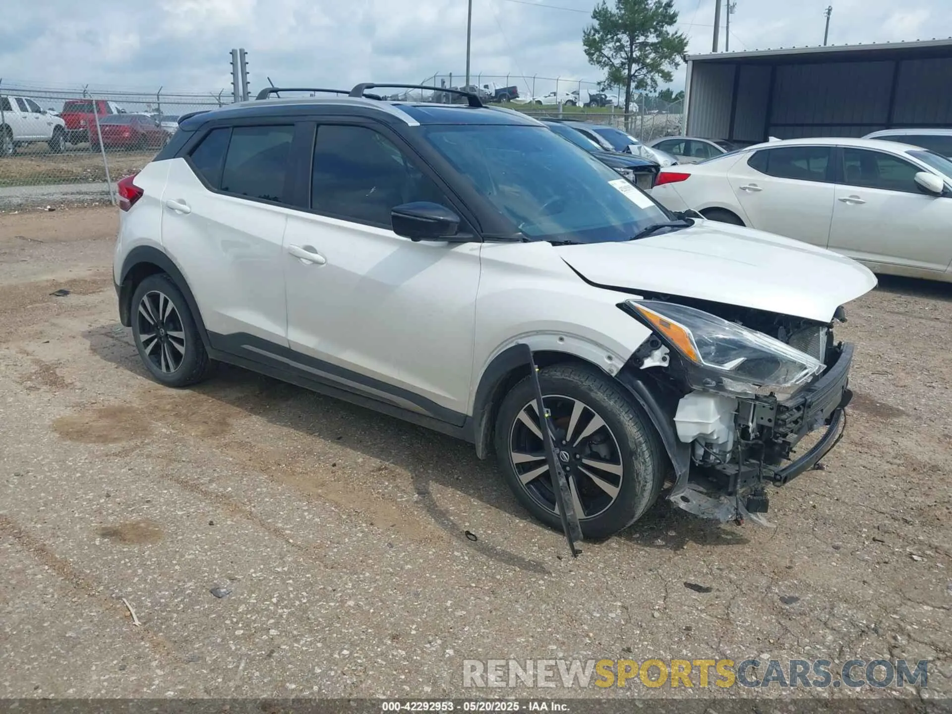 1 Photograph of a damaged car 3N1CP5CU1KL521550 NISSAN KICKS 2019