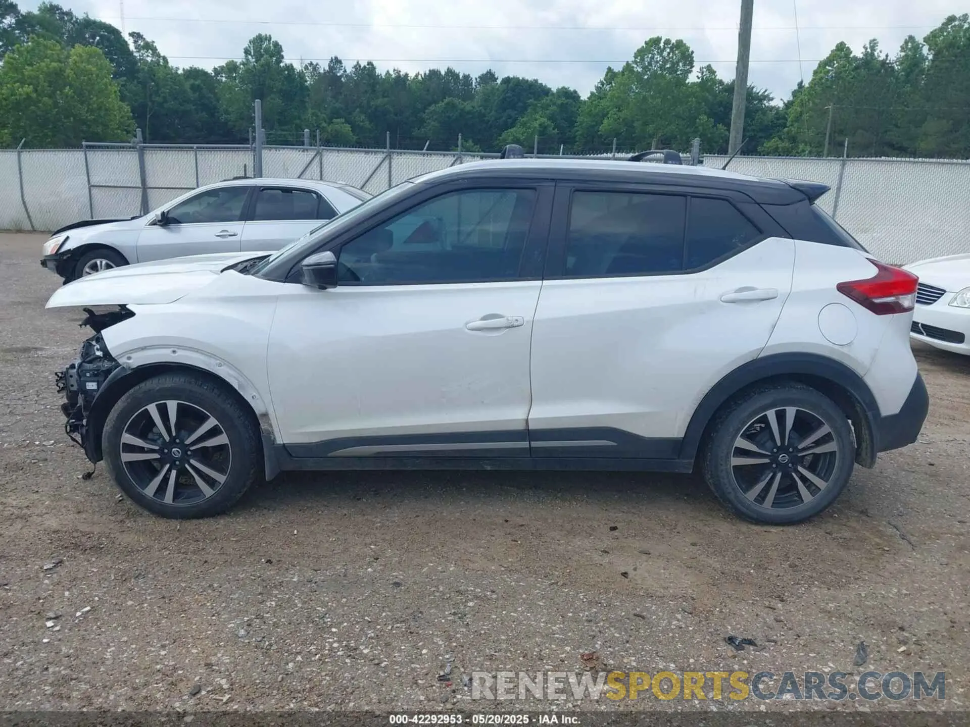 15 Photograph of a damaged car 3N1CP5CU1KL521550 NISSAN KICKS 2019