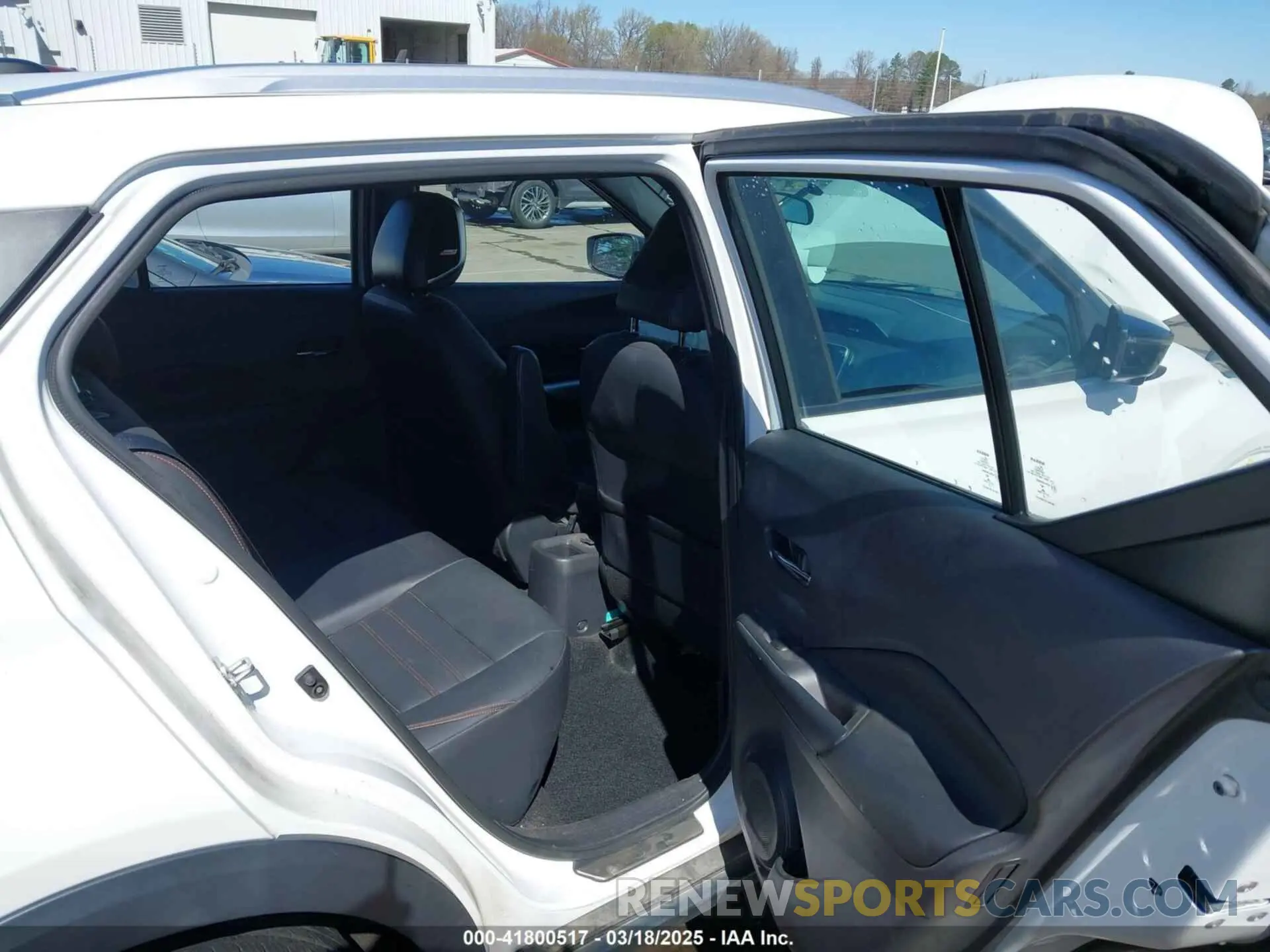 8 Photograph of a damaged car 3N1CP5CU1KL527509 NISSAN KICKS 2019