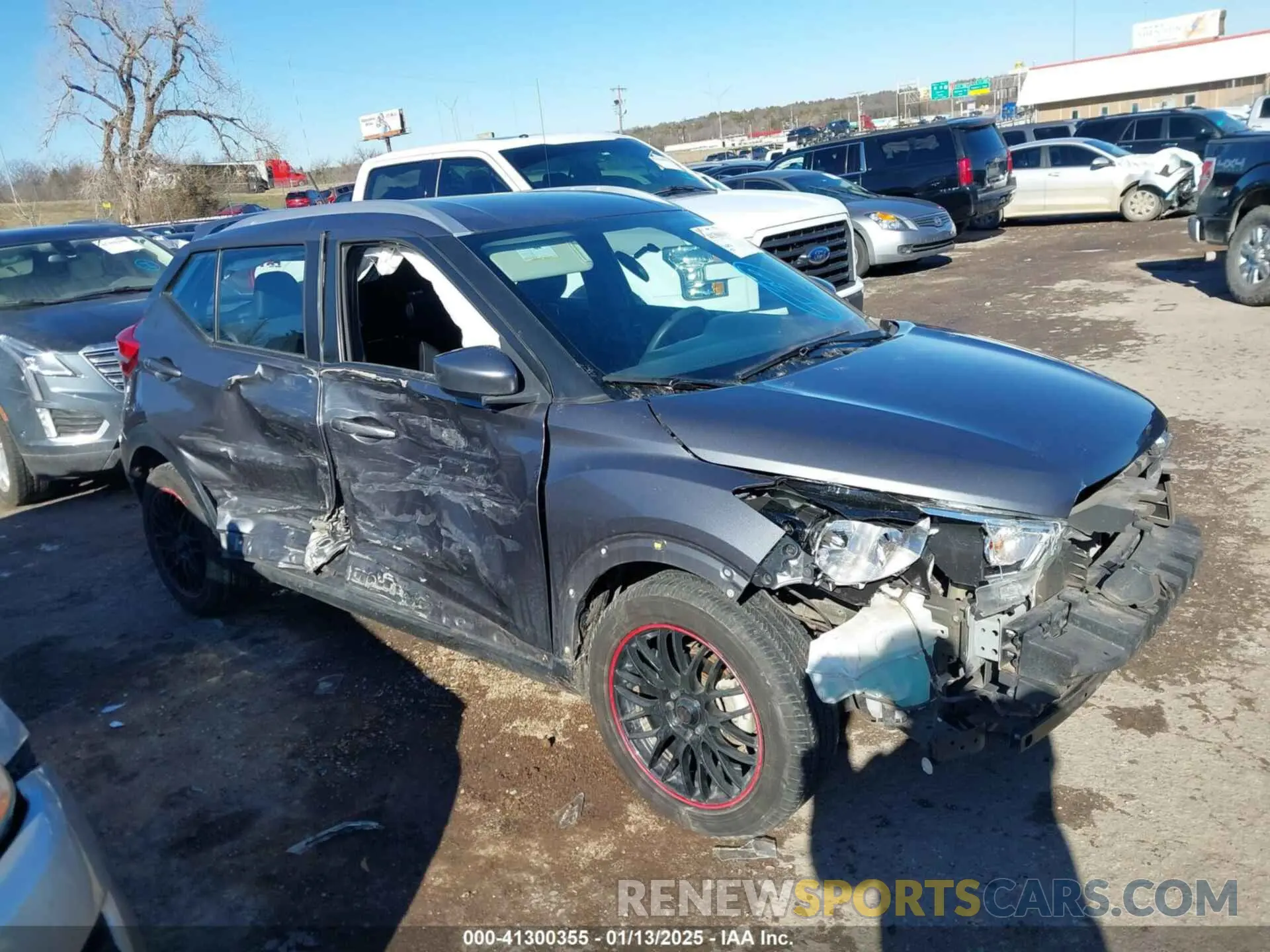 13 Photograph of a damaged car 3N1CP5CU1KL539773 NISSAN KICKS 2019