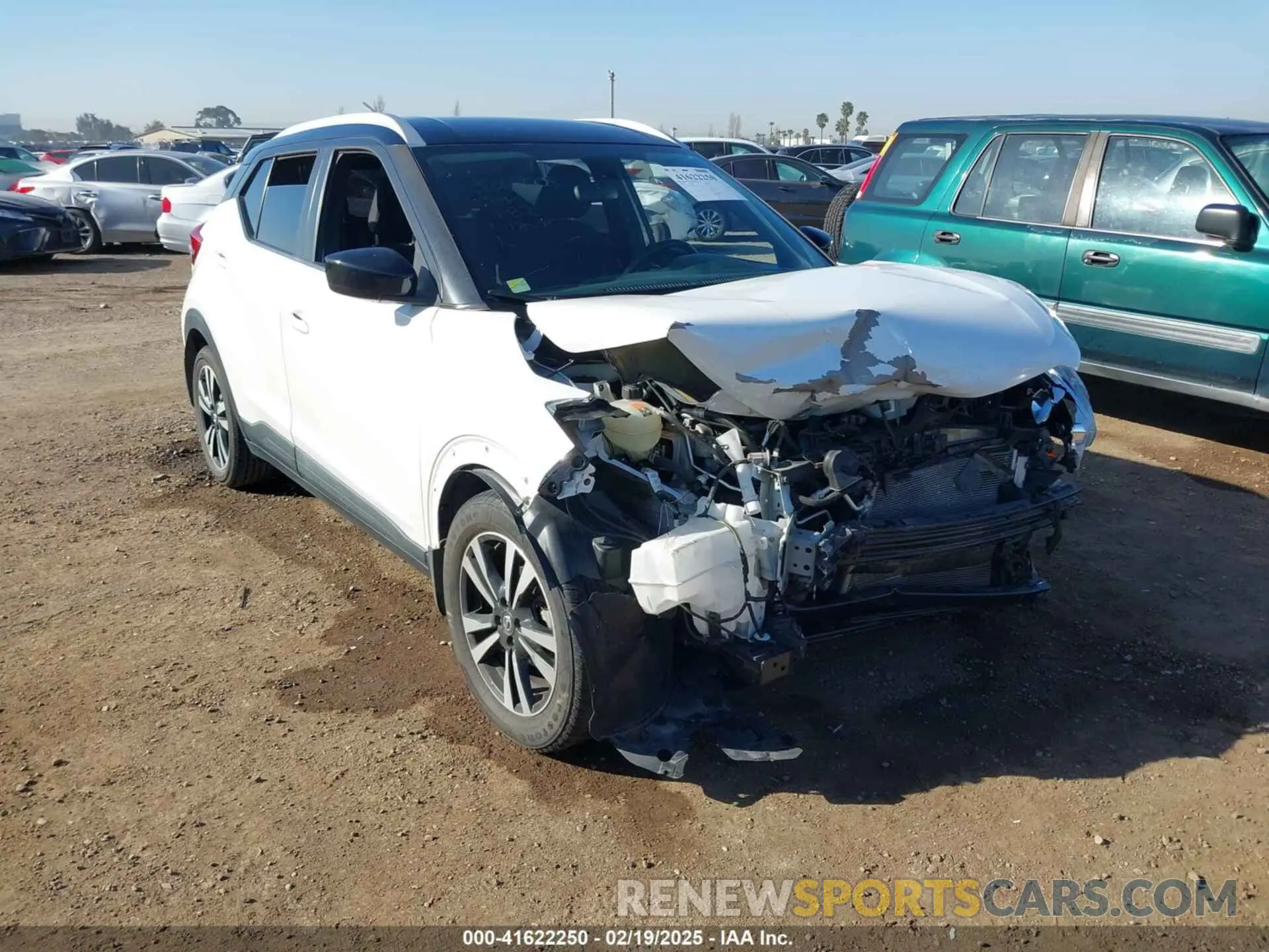 1 Photograph of a damaged car 3N1CP5CU1KL543001 NISSAN KICKS 2019