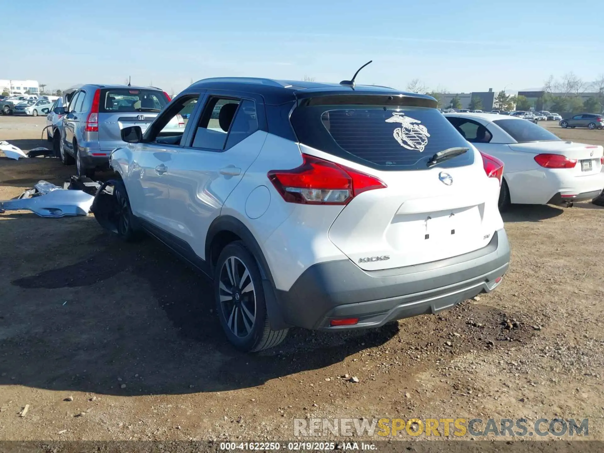 3 Photograph of a damaged car 3N1CP5CU1KL543001 NISSAN KICKS 2019
