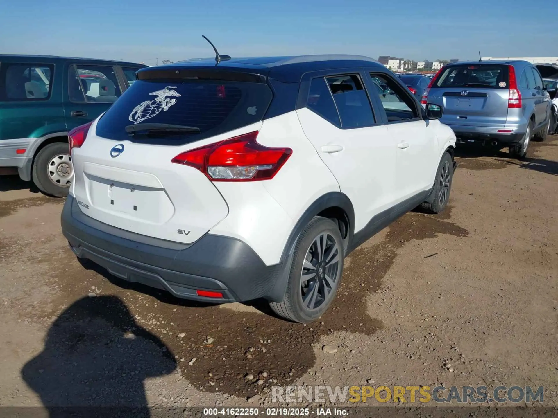 4 Photograph of a damaged car 3N1CP5CU1KL543001 NISSAN KICKS 2019