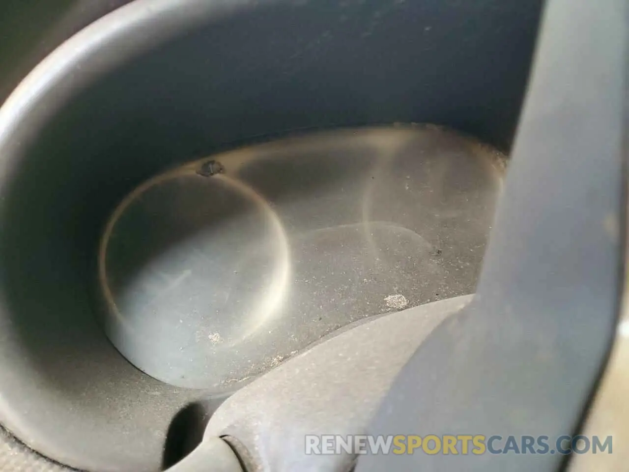 9 Photograph of a damaged car 3N1CP5CU1KL558033 NISSAN KICKS 2019