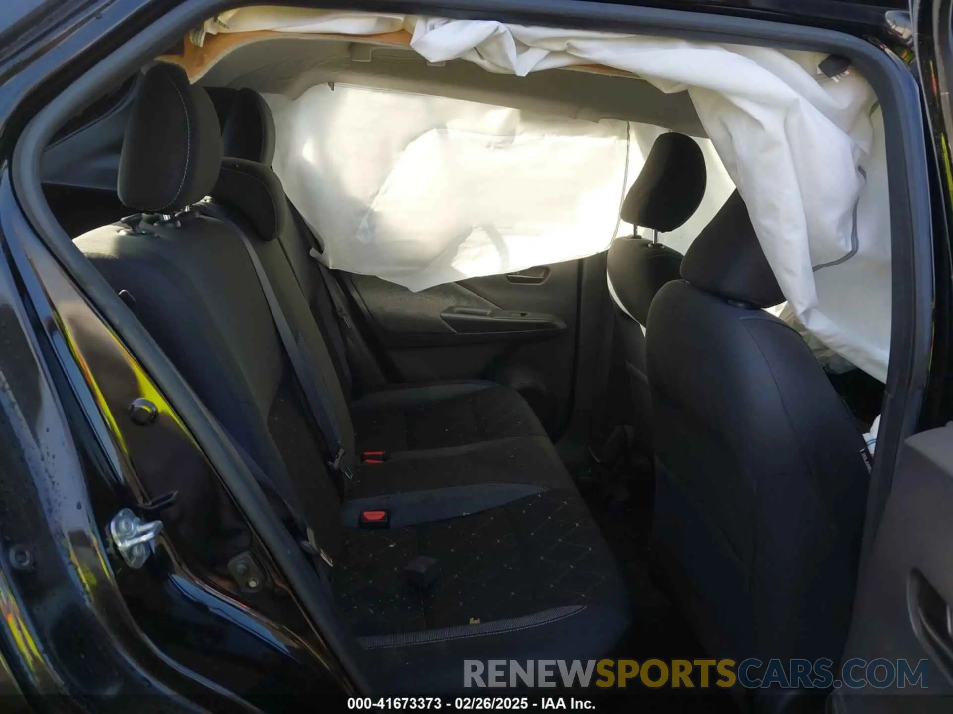 8 Photograph of a damaged car 3N1CP5CU1KL564723 NISSAN KICKS 2019