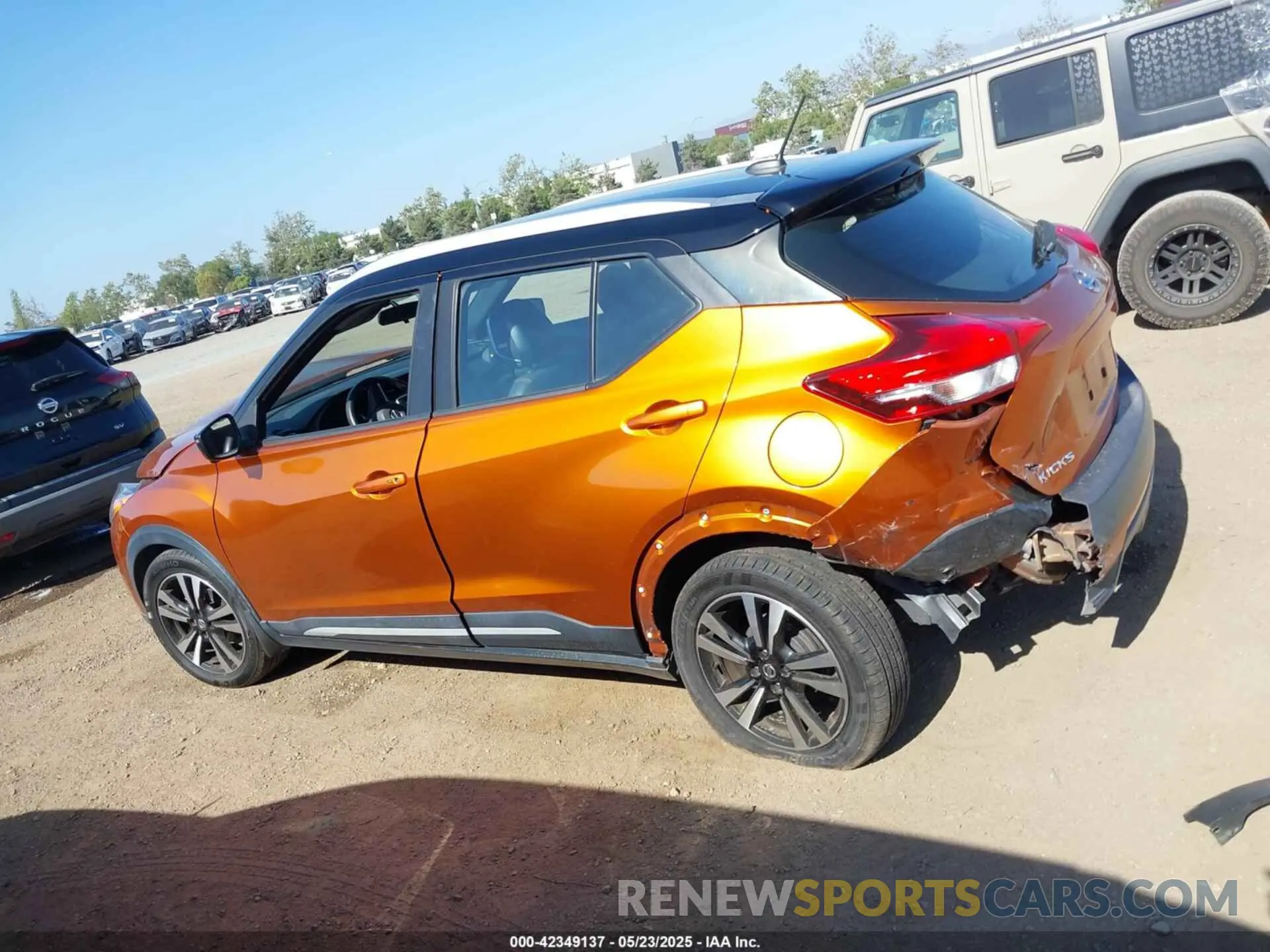 15 Photograph of a damaged car 3N1CP5CU1KL567444 NISSAN KICKS 2019