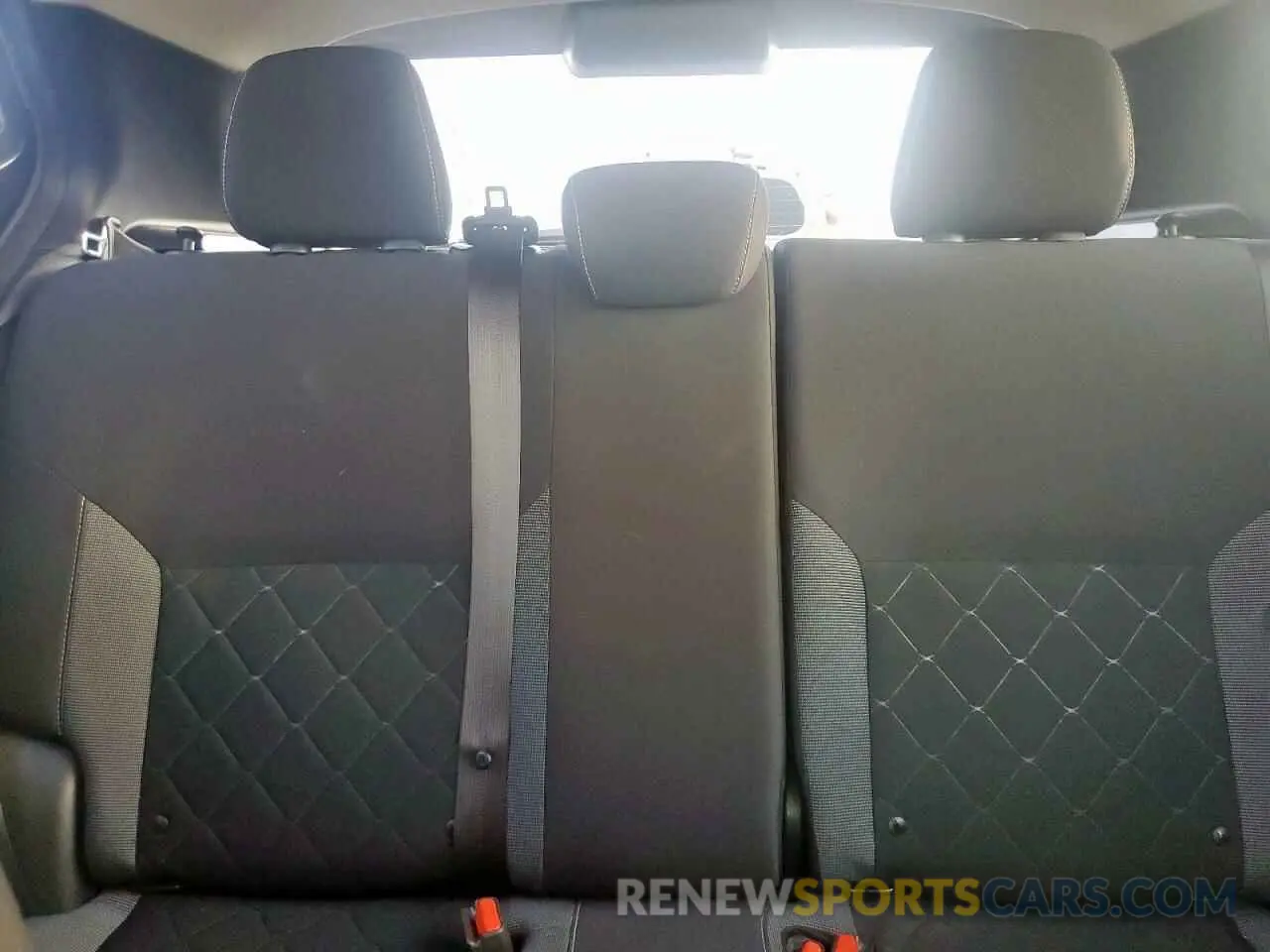 10 Photograph of a damaged car 3N1CP5CU2KL509925 NISSAN KICKS 2019