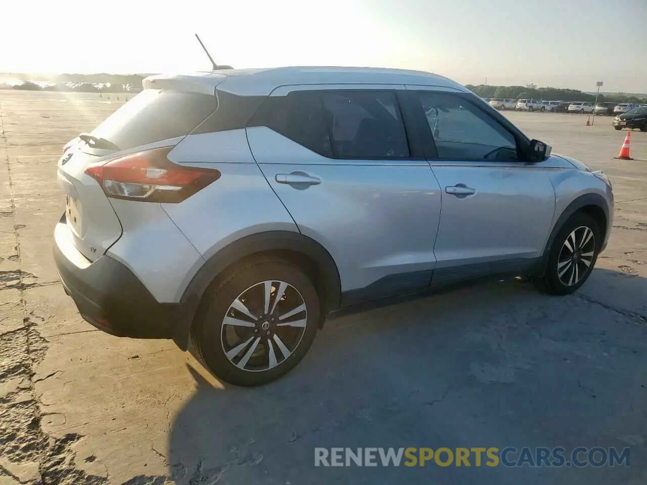 3 Photograph of a damaged car 3N1CP5CU2KL509925 NISSAN KICKS 2019