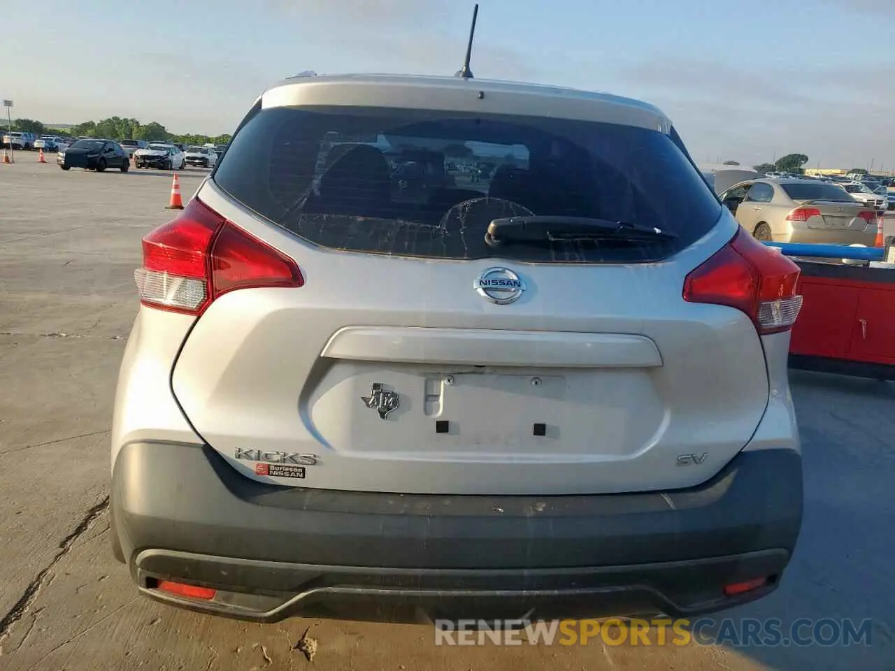 6 Photograph of a damaged car 3N1CP5CU2KL509925 NISSAN KICKS 2019