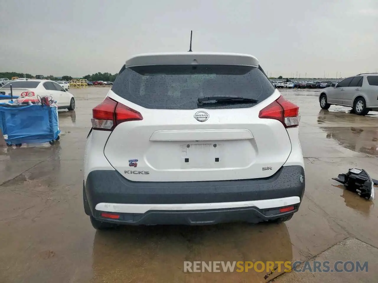 6 Photograph of a damaged car 3N1CP5CU2KL528880 NISSAN KICKS 2019