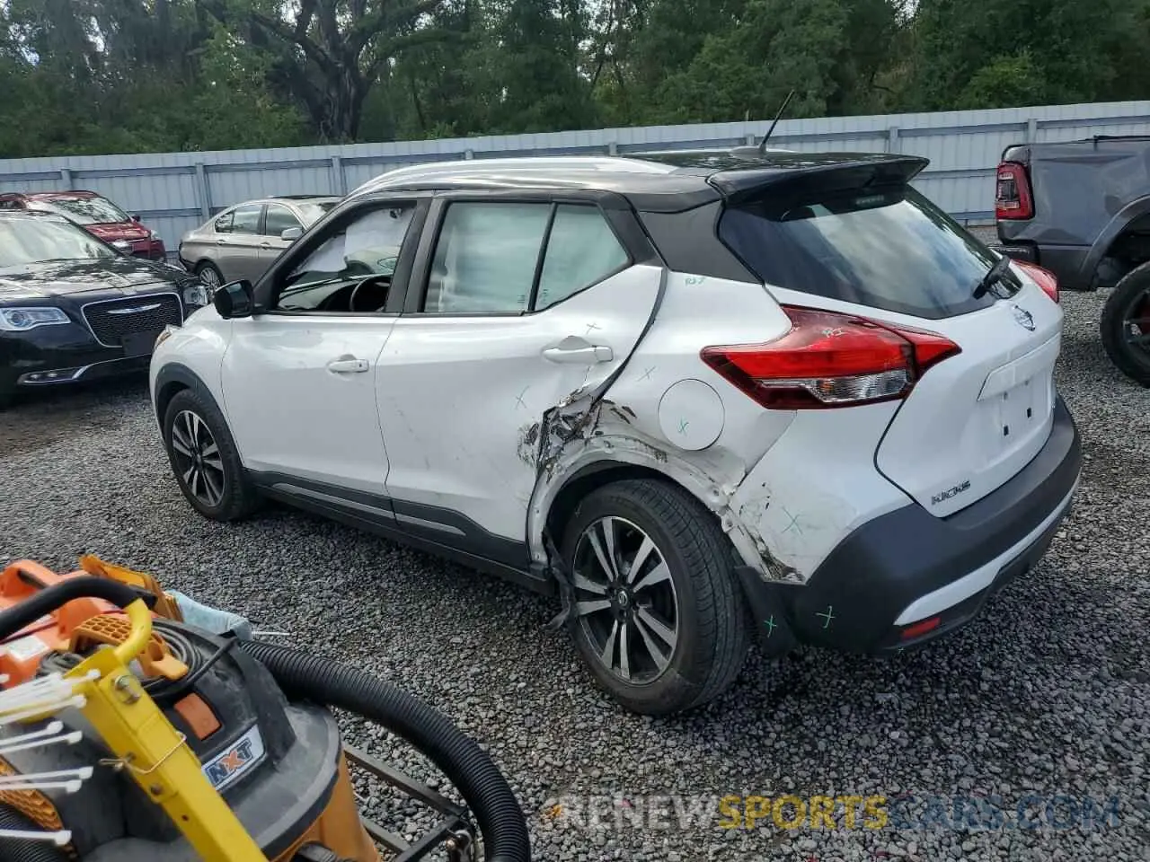 2 Photograph of a damaged car 3N1CP5CU3KL491645 NISSAN KICKS 2019