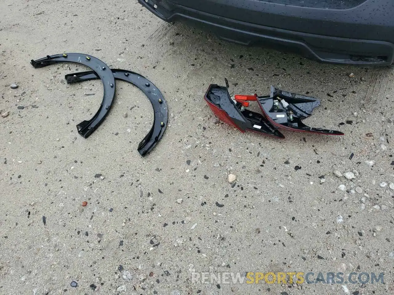13 Photograph of a damaged car 3N1CP5CU3KL496067 NISSAN KICKS 2019