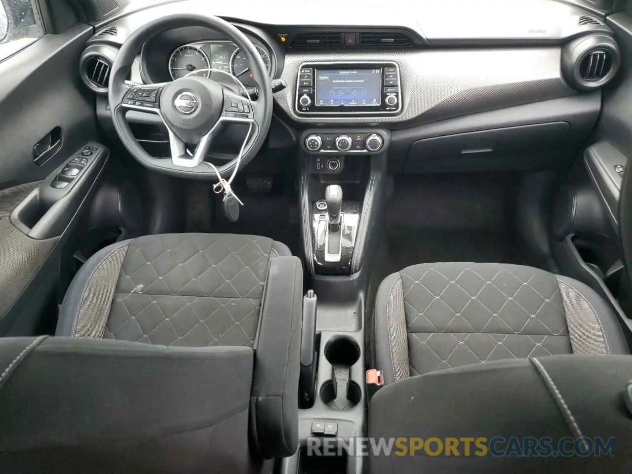 8 Photograph of a damaged car 3N1CP5CU3KL496067 NISSAN KICKS 2019
