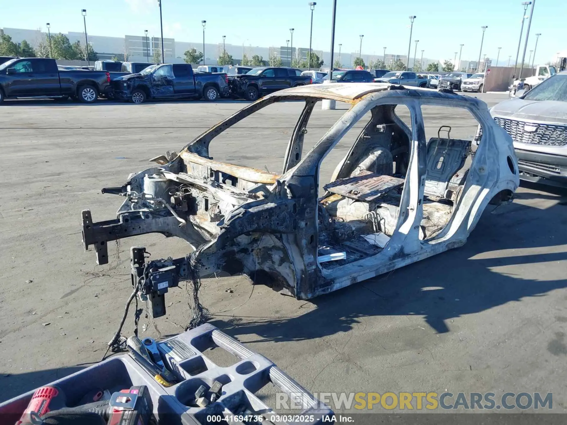 2 Фотография поврежденного автомобиля 3N1CP5CU3KL509030 NISSAN KICKS 2019