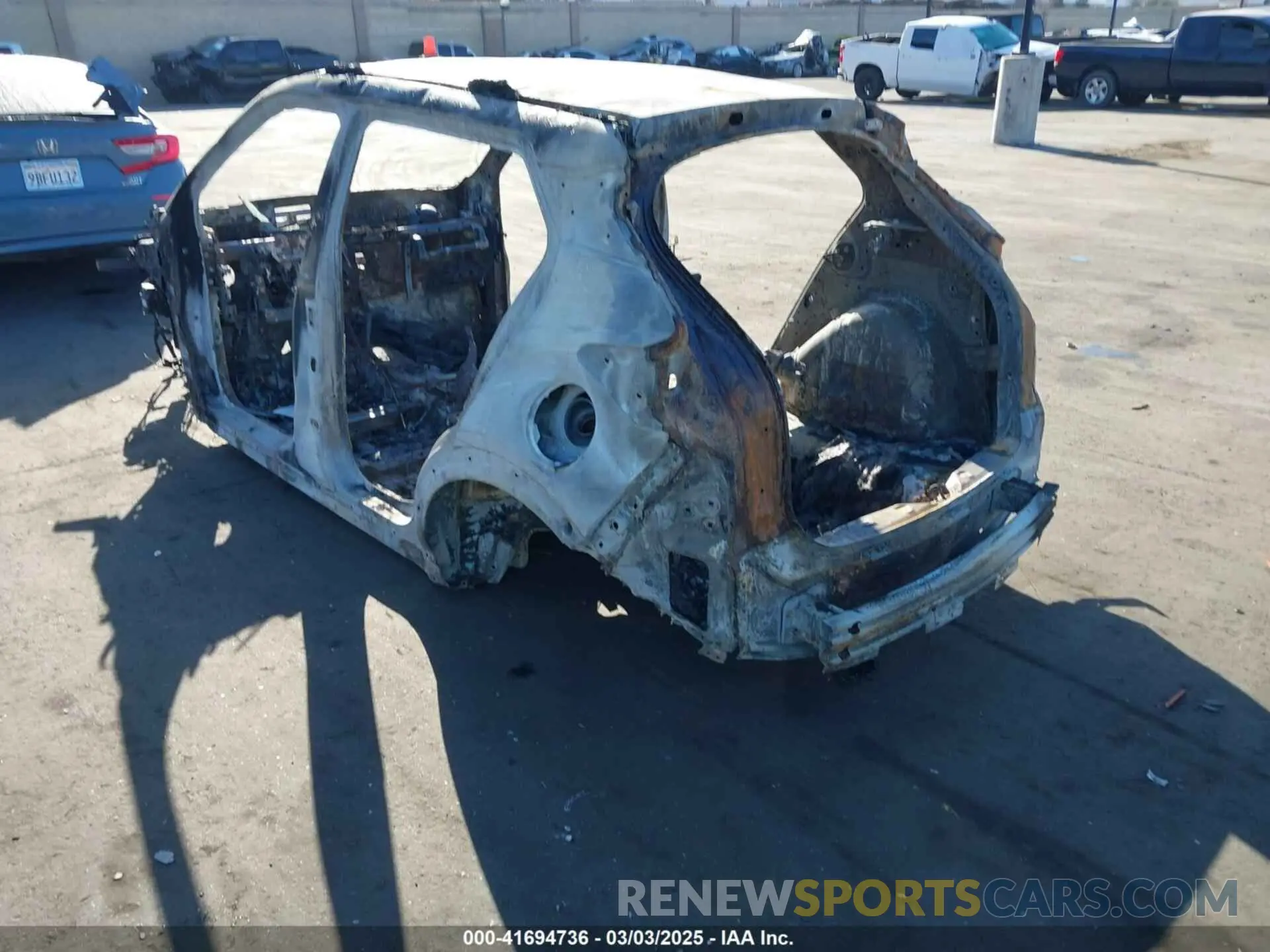 3 Фотография поврежденного автомобиля 3N1CP5CU3KL509030 NISSAN KICKS 2019