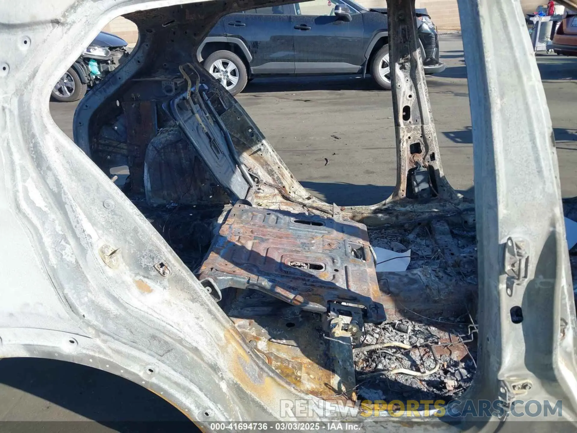 8 Фотография поврежденного автомобиля 3N1CP5CU3KL509030 NISSAN KICKS 2019