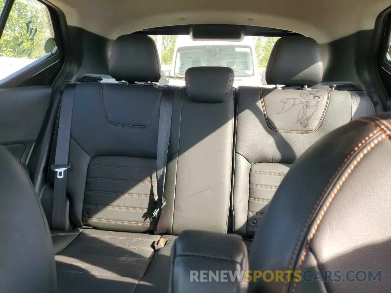 10 Photograph of a damaged car 3N1CP5CU4KL505570 NISSAN KICKS 2019