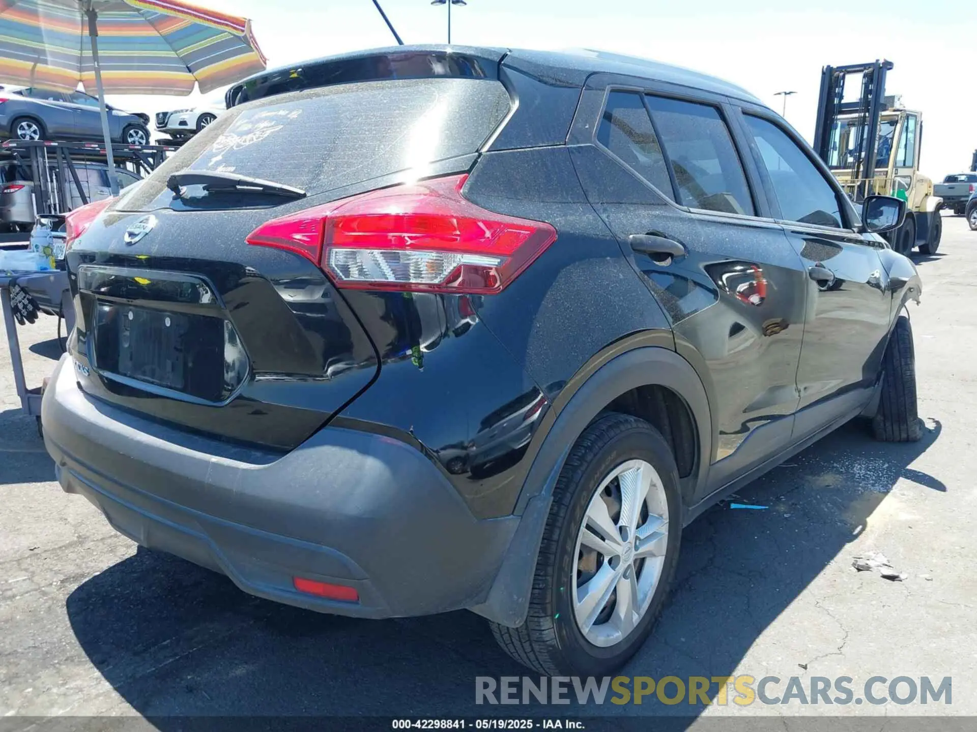 4 Фотография поврежденного автомобиля 3N1CP5CU5KL481294 NISSAN KICKS 2019