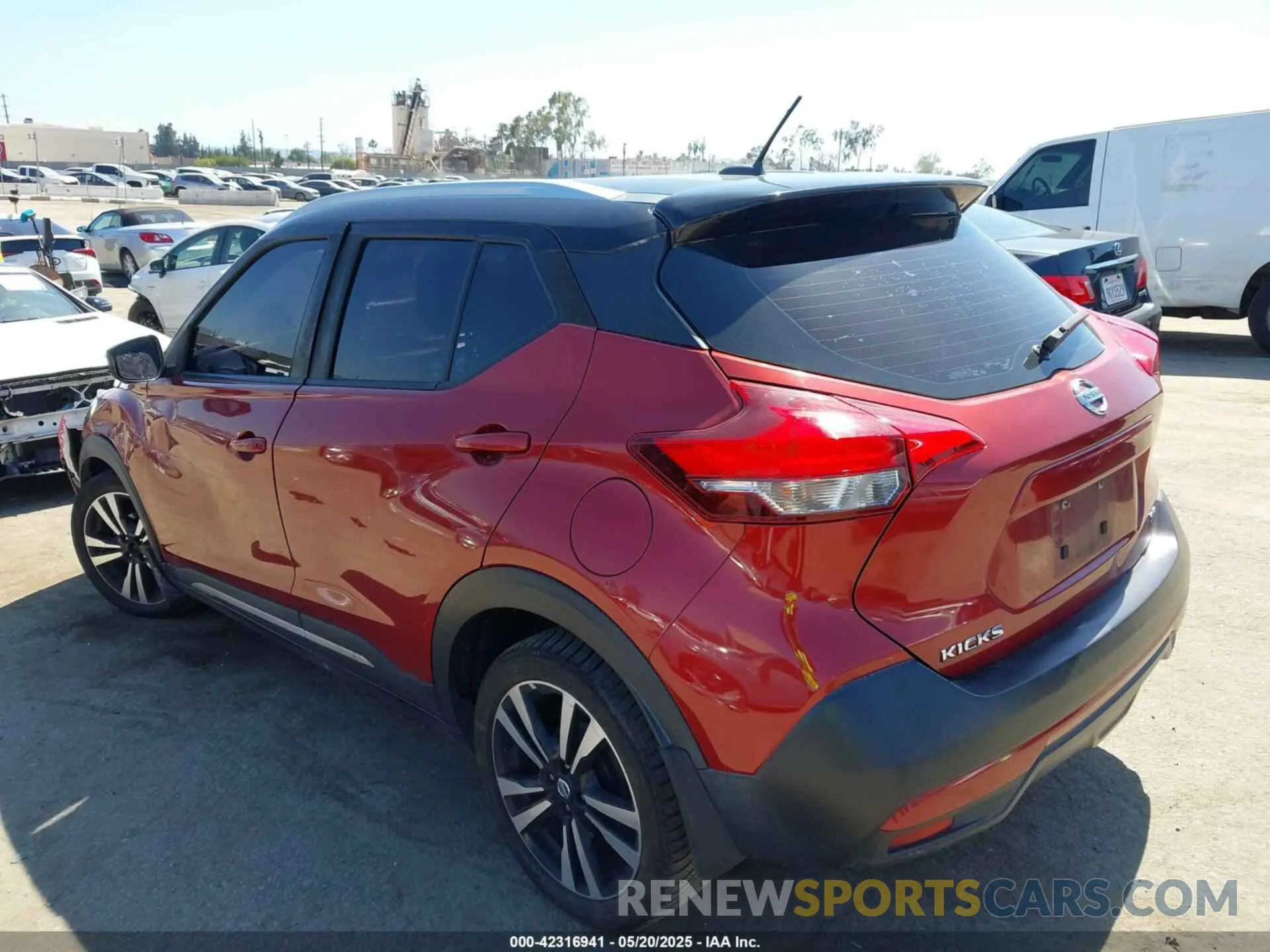 3 Photograph of a damaged car 3N1CP5CU5KL499178 NISSAN KICKS 2019