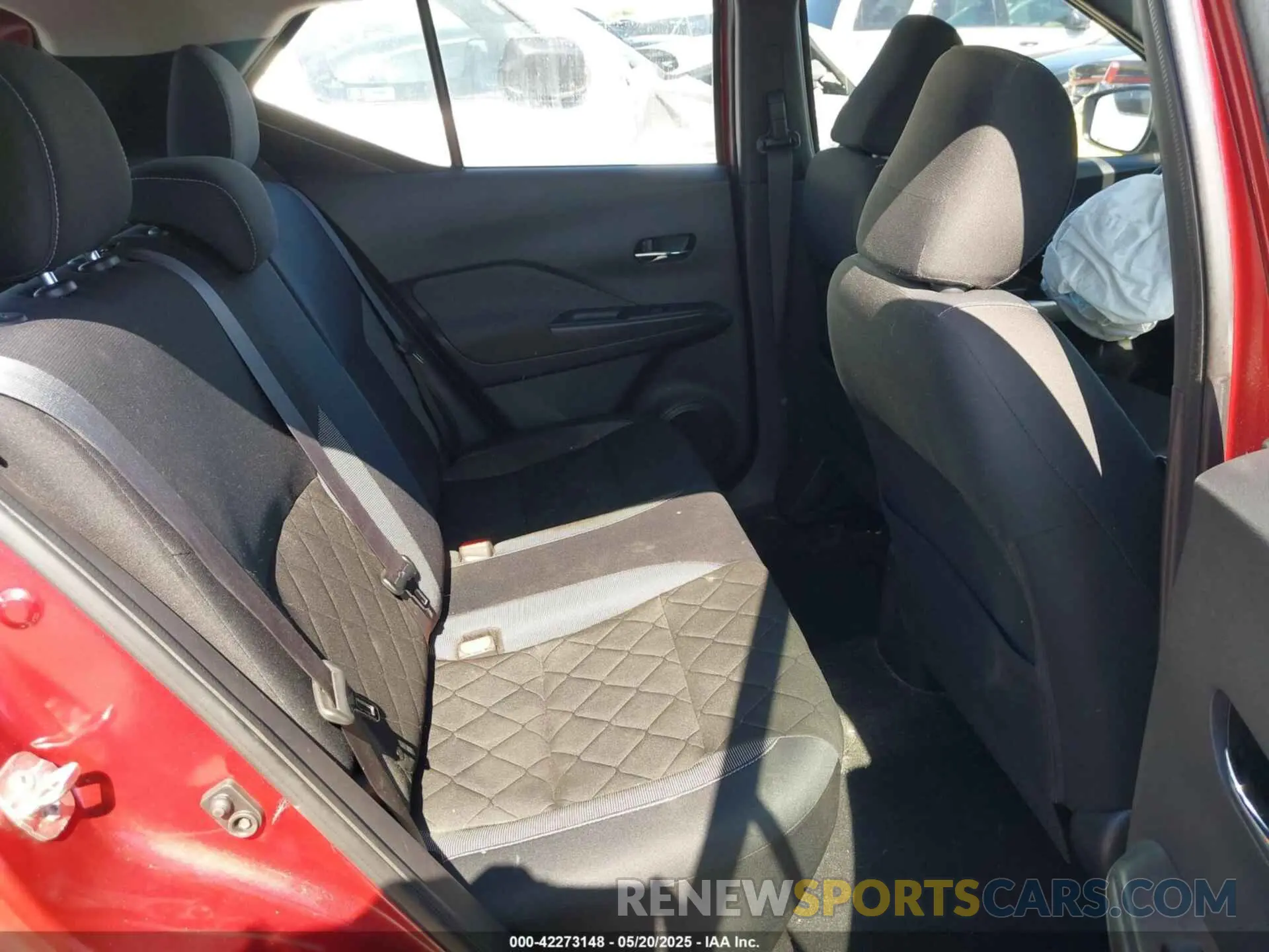8 Photograph of a damaged car 3N1CP5CU5KL504251 NISSAN KICKS 2019