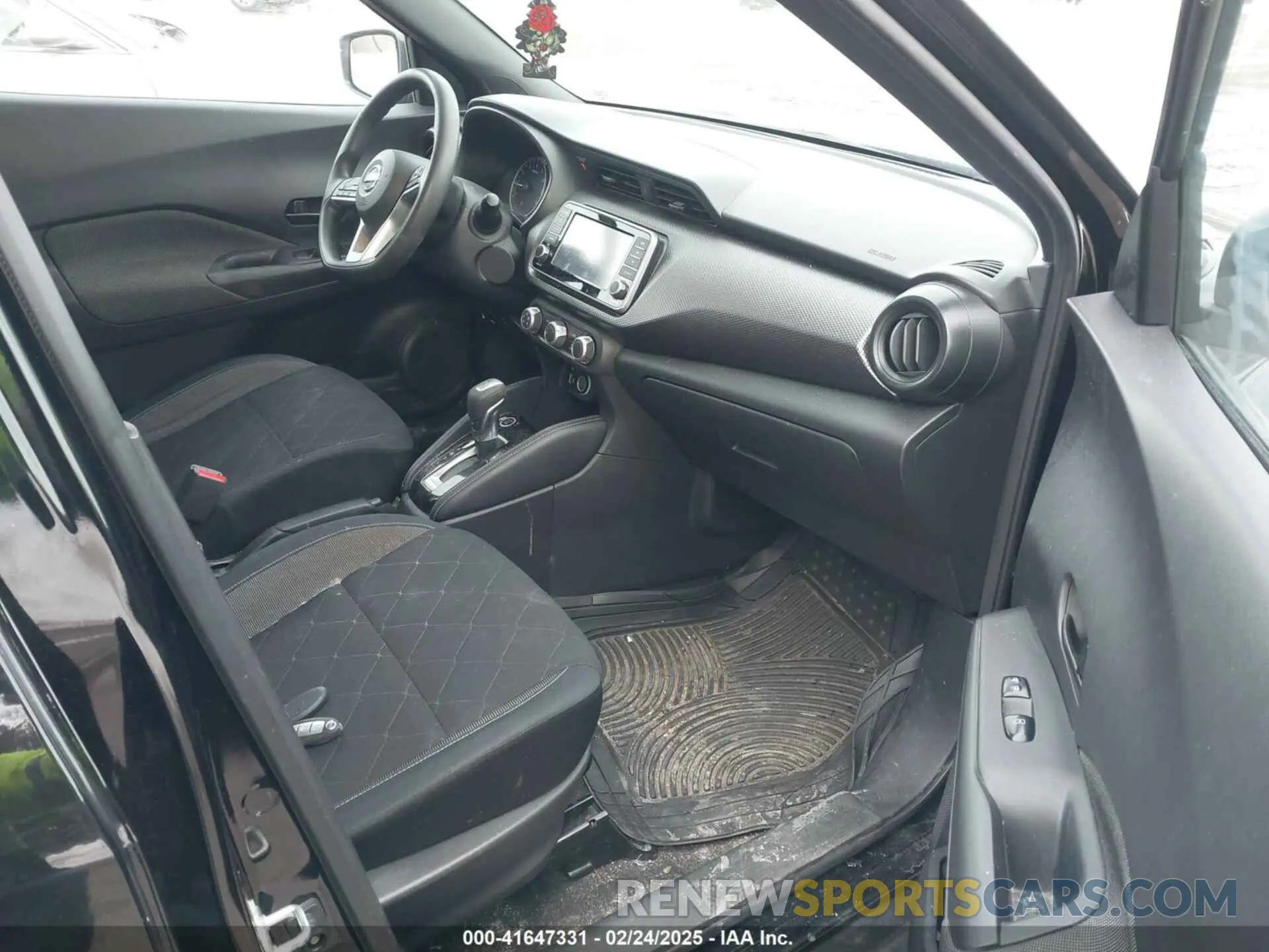 5 Photograph of a damaged car 3N1CP5CU5KL506517 NISSAN KICKS 2019