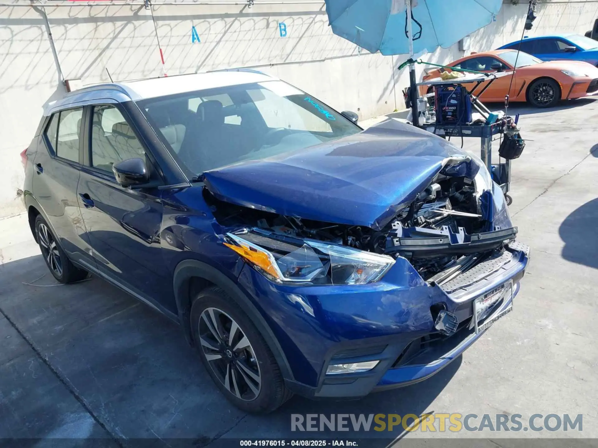 1 Photograph of a damaged car 3N1CP5CU5KL517856 NISSAN KICKS 2019