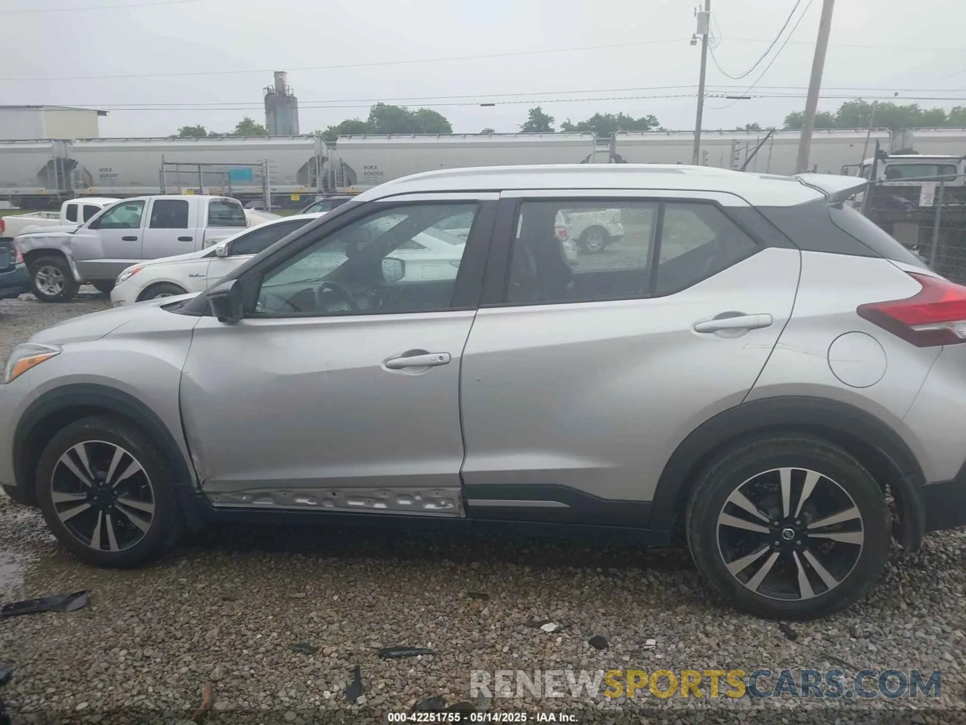 14 Фотография поврежденного автомобиля 3N1CP5CU5KL521681 NISSAN KICKS 2019