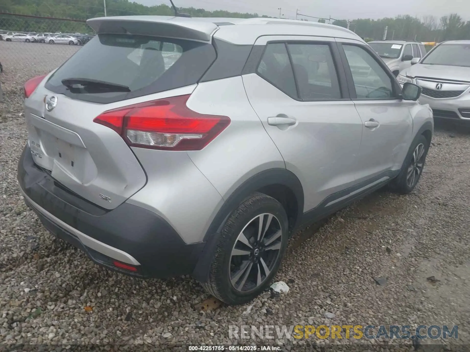 4 Фотография поврежденного автомобиля 3N1CP5CU5KL521681 NISSAN KICKS 2019