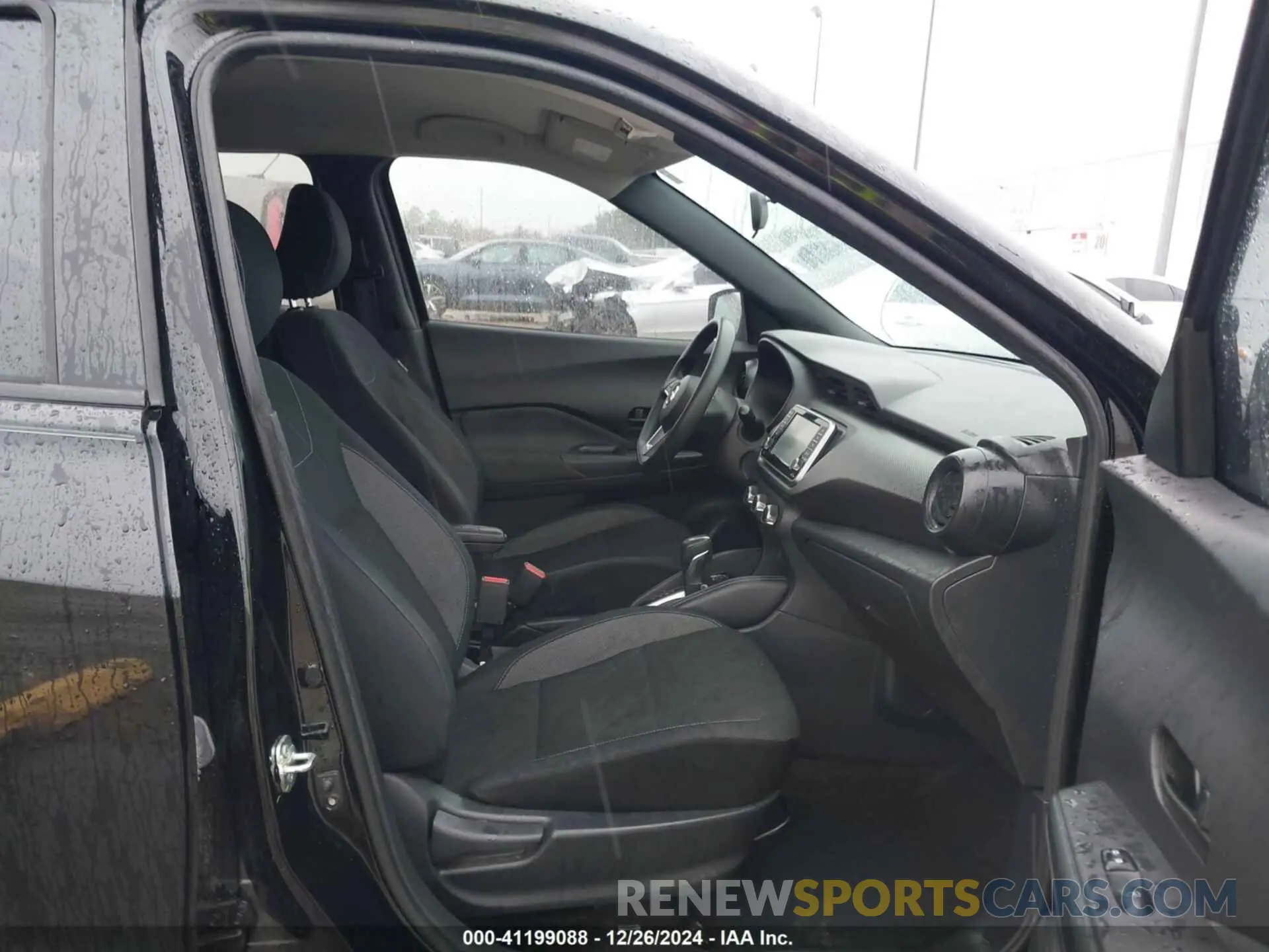 5 Photograph of a damaged car 3N1CP5CU5KL566104 NISSAN KICKS 2019