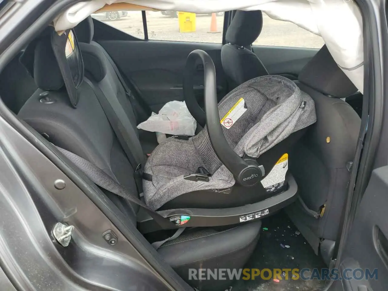11 Photograph of a damaged car 3N1CP5CU7KL489087 NISSAN KICKS 2019