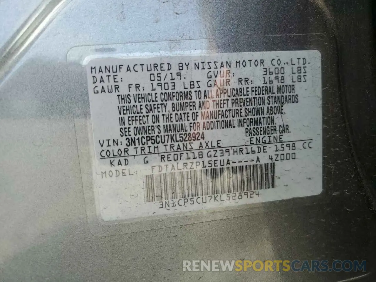 16 Photograph of a damaged car 3N1CP5CU7KL528924 NISSAN KICKS 2019