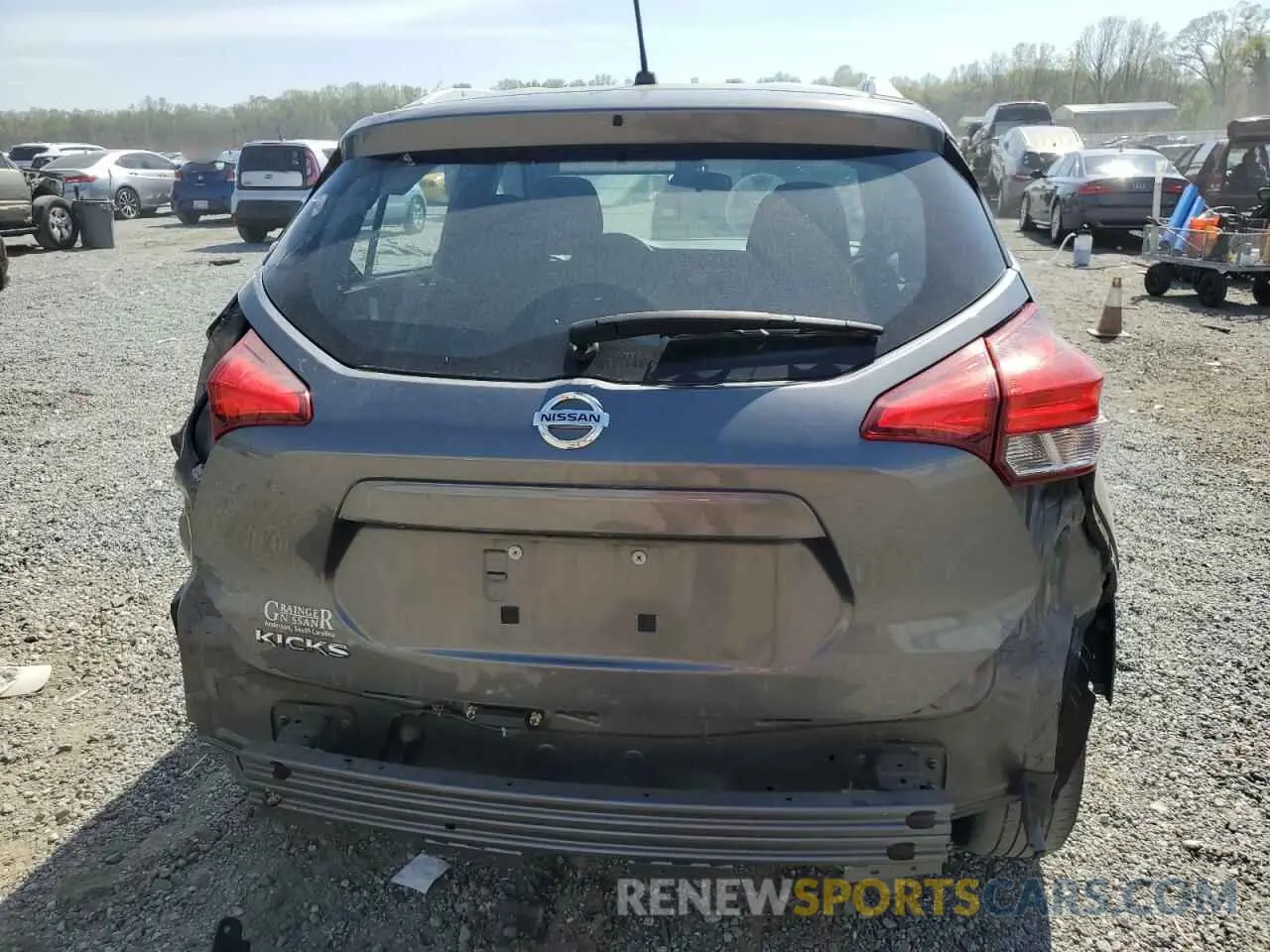 6 Photograph of a damaged car 3N1CP5CU7KL528924 NISSAN KICKS 2019