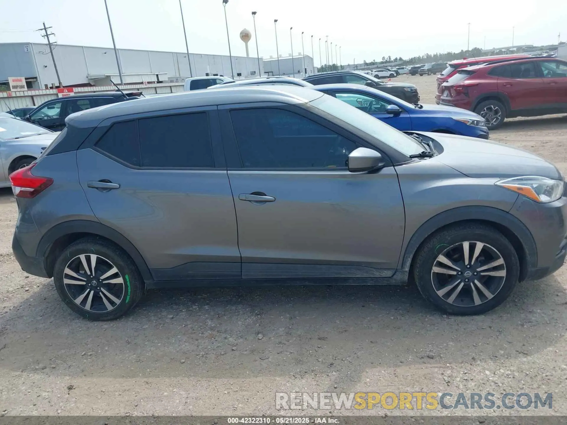 13 Photograph of a damaged car 3N1CP5CU7KL532455 NISSAN KICKS 2019