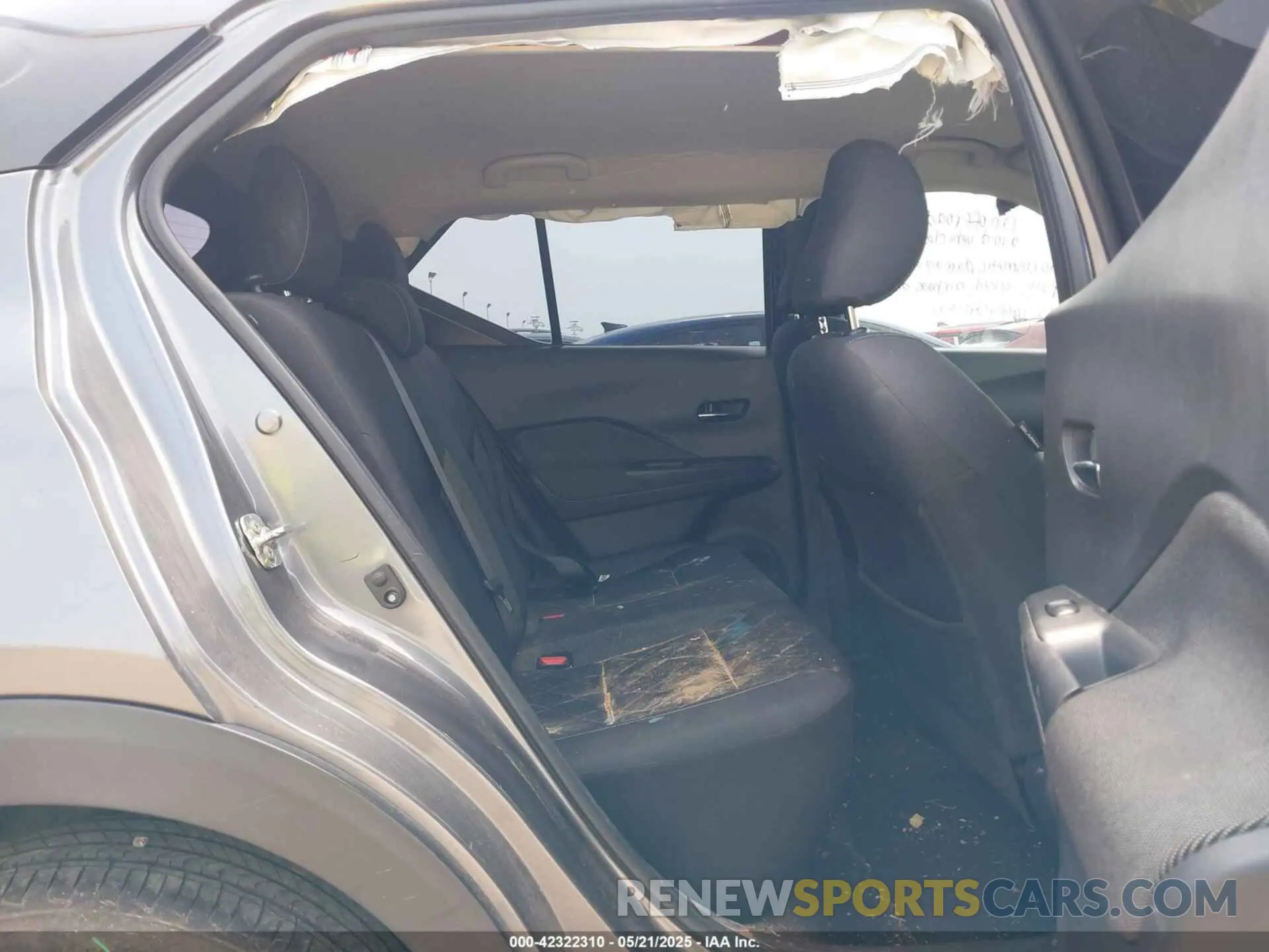 8 Photograph of a damaged car 3N1CP5CU7KL532455 NISSAN KICKS 2019