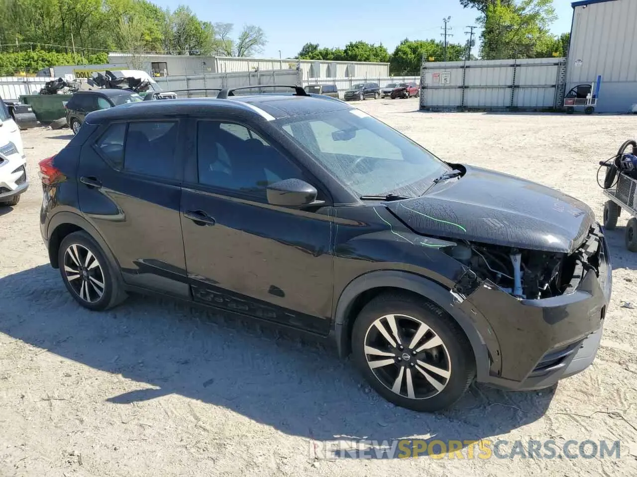 4 Photograph of a damaged car 3N1CP5CU7KL554813 NISSAN KICKS 2019