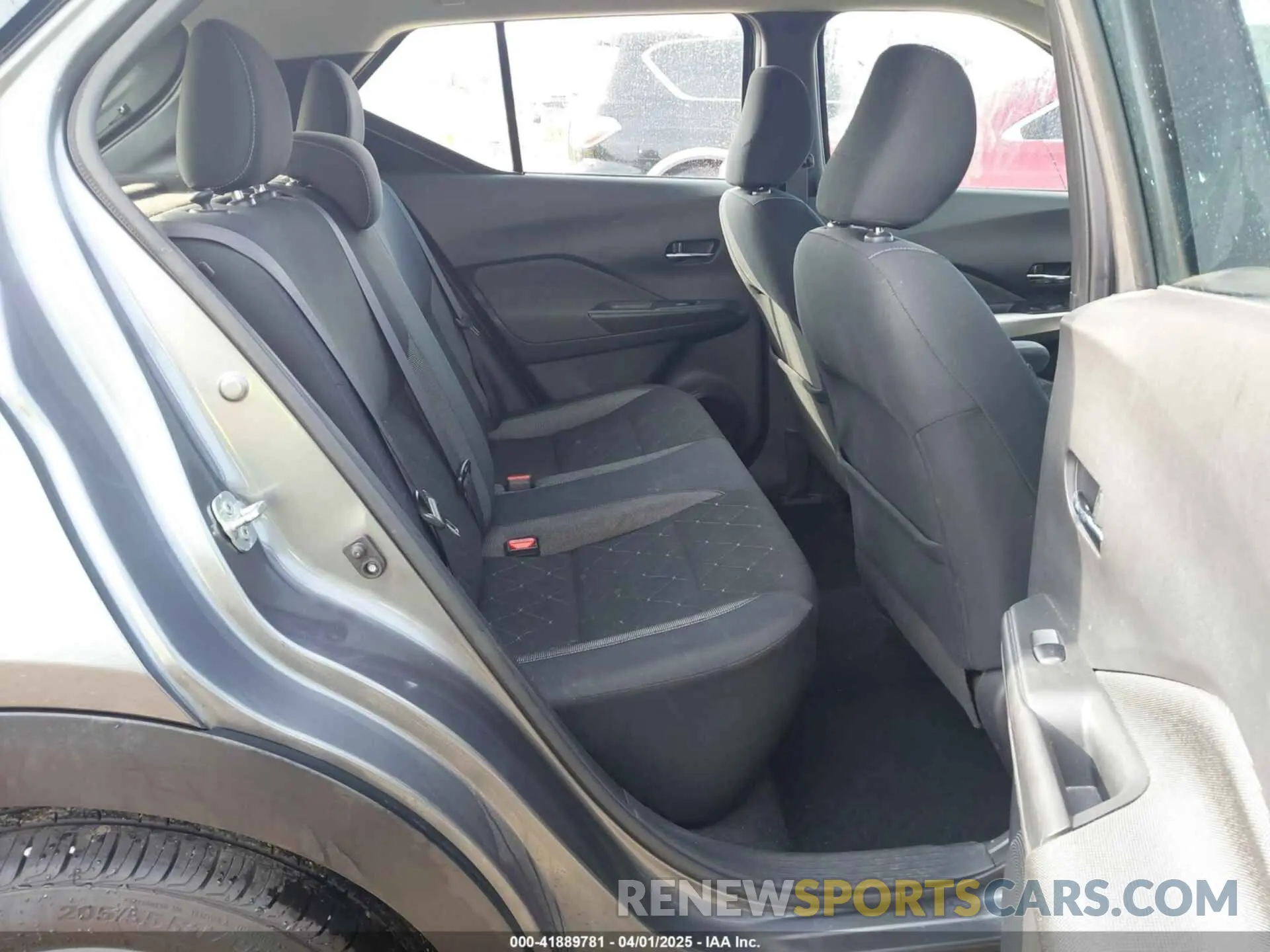 8 Photograph of a damaged car 3N1CP5CU8KL542721 NISSAN KICKS 2019