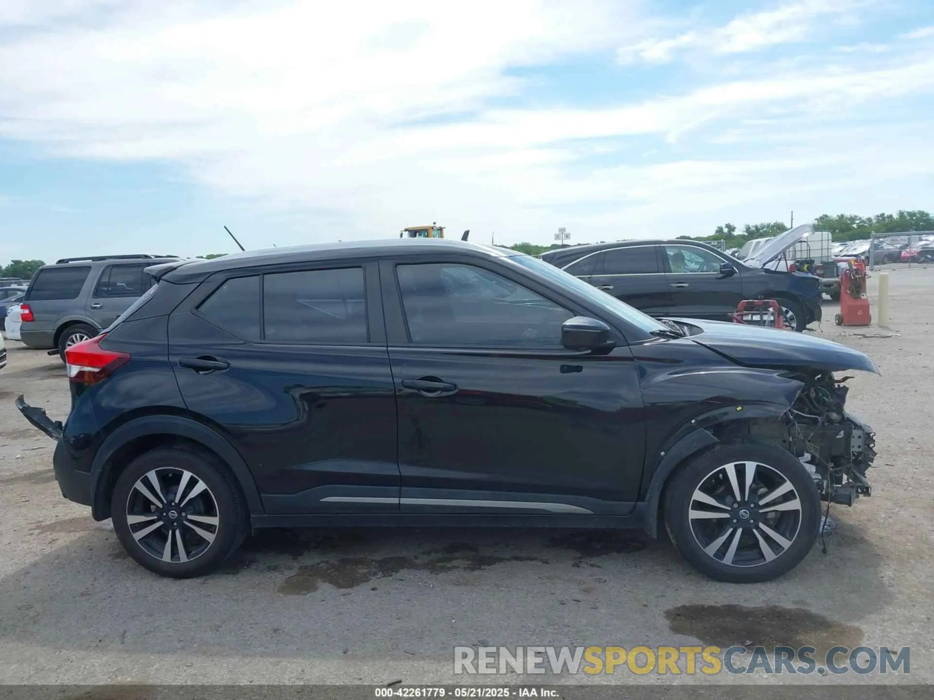 14 Фотография поврежденного автомобиля 3N1CP5CU8KL548972 NISSAN KICKS 2019