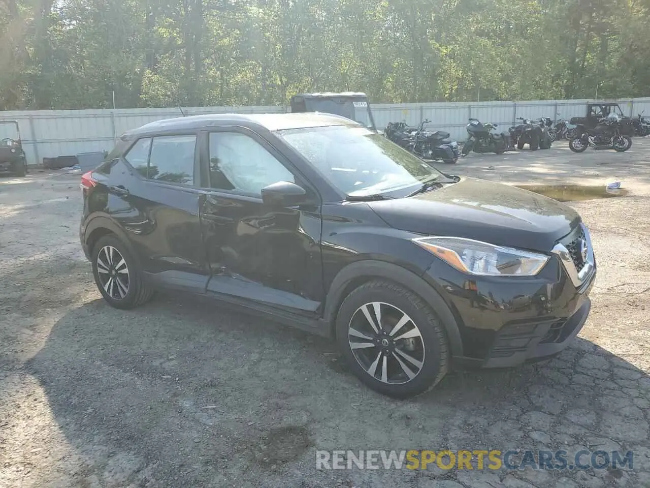 4 Фотография поврежденного автомобиля 3N1CP5CU9KL527211 NISSAN KICKS 2019