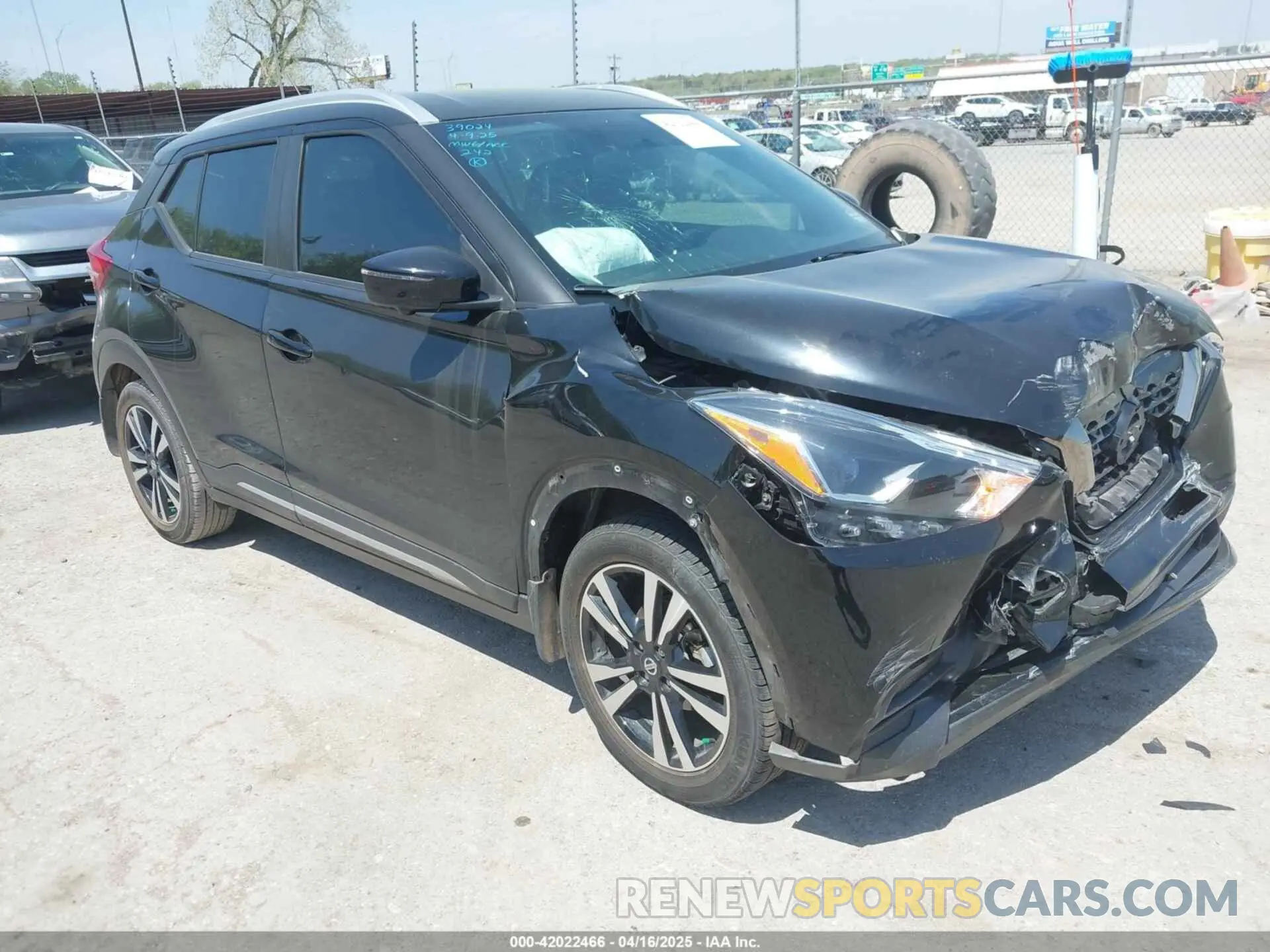 1 Photograph of a damaged car 3N1CP5CU9KL567806 NISSAN KICKS 2019