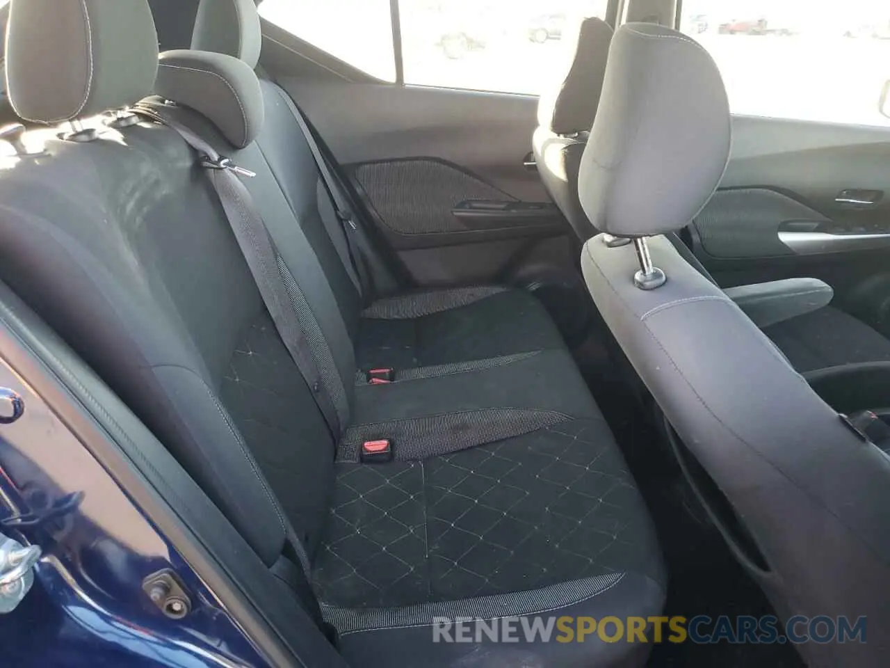 10 Photograph of a damaged car 3N1CP5CUXKL536838 NISSAN KICKS 2019