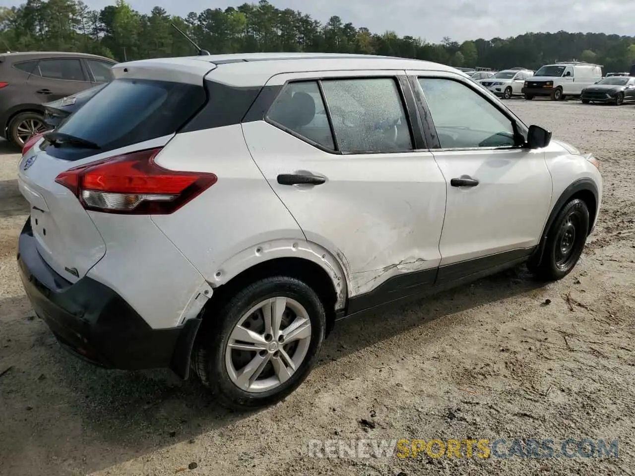 3 Photograph of a damaged car 3N1CP5BV0LL539050 NISSAN KICKS 2020