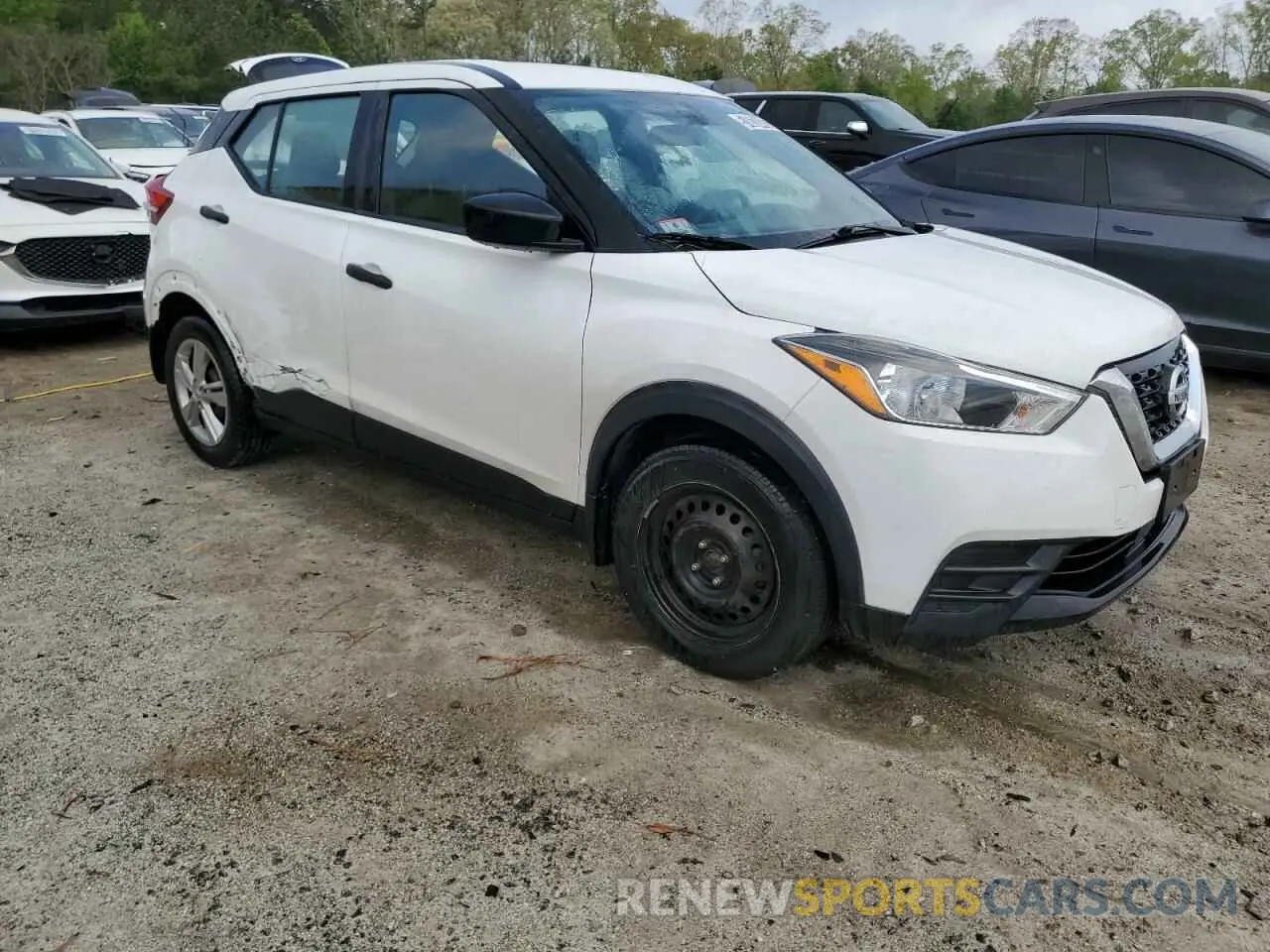 4 Photograph of a damaged car 3N1CP5BV0LL539050 NISSAN KICKS 2020