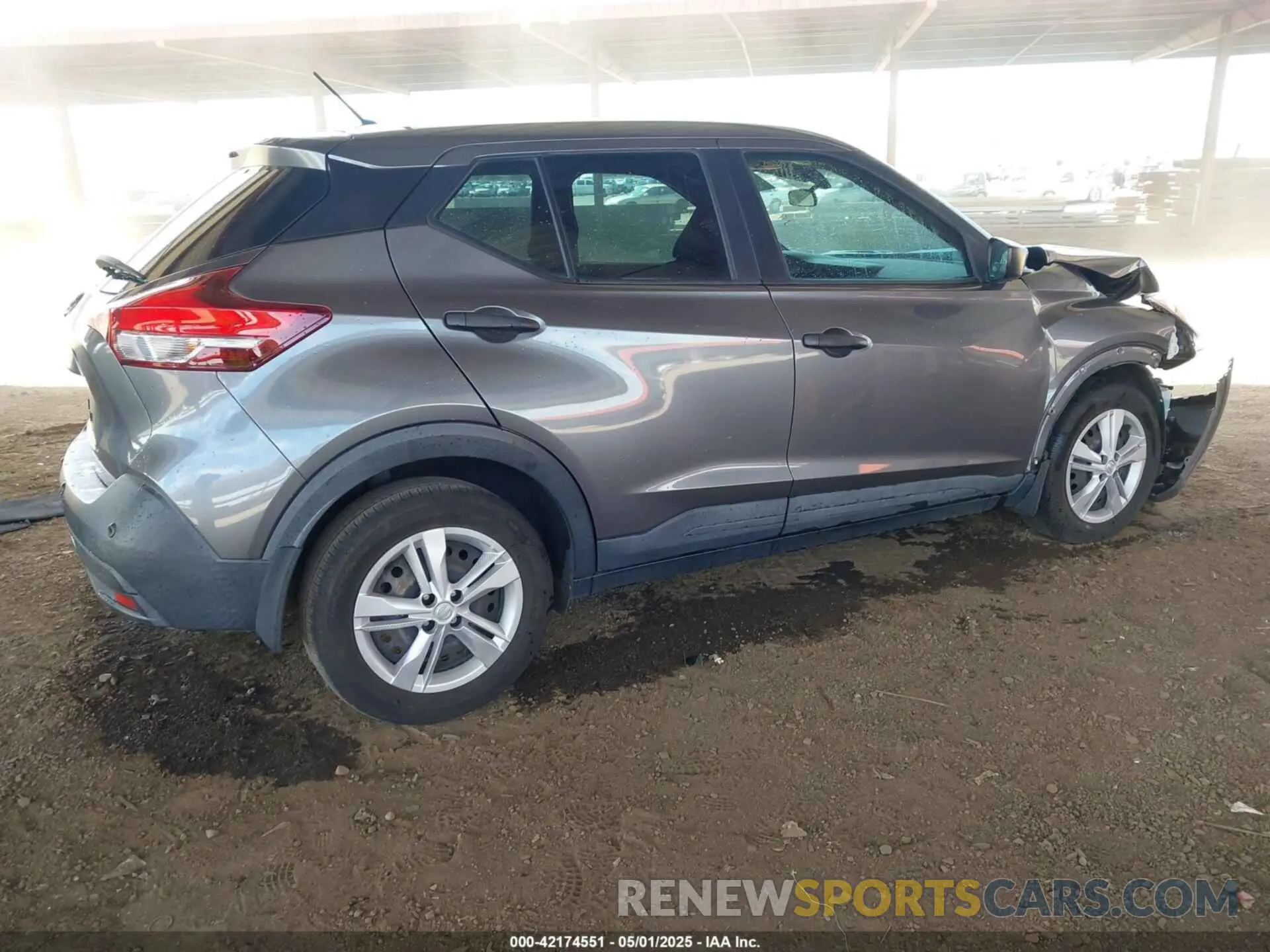 4 Photograph of a damaged car 3N1CP5BV2LL502730 NISSAN KICKS 2020