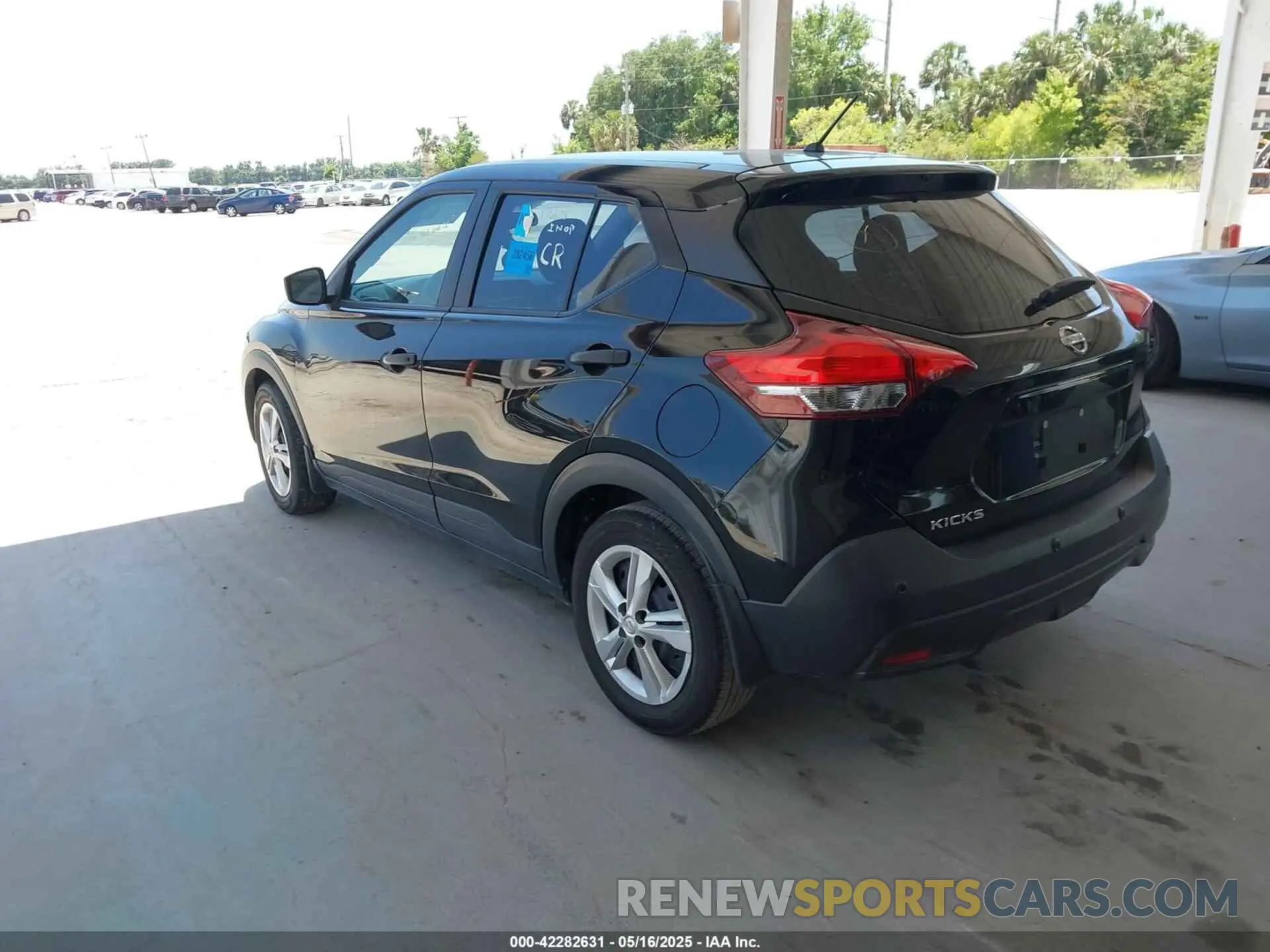3 Photograph of a damaged car 3N1CP5BV2LL549918 NISSAN KICKS 2020