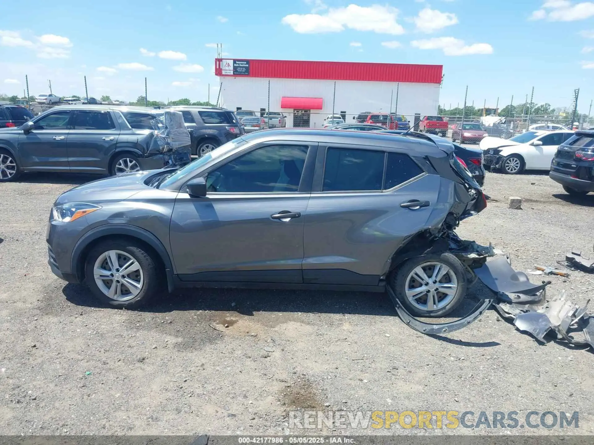 15 Photograph of a damaged car 3N1CP5BV3LL512442 NISSAN KICKS 2020