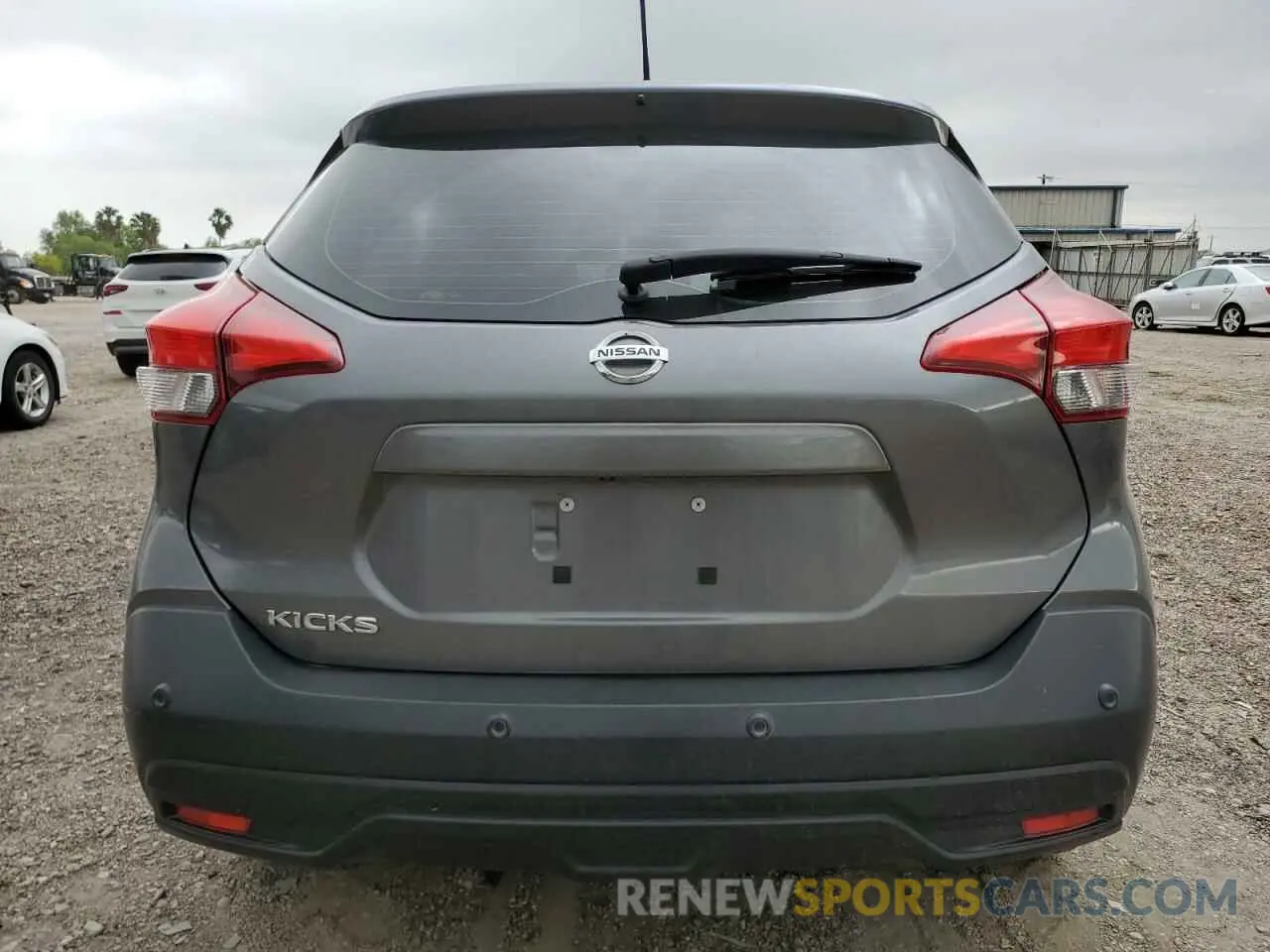 6 Photograph of a damaged car 3N1CP5BV3LL564590 NISSAN KICKS 2020