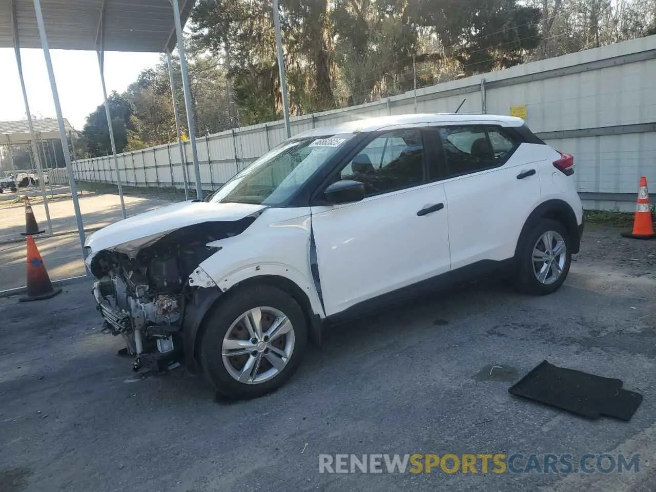 1 Photograph of a damaged car 3N1CP5BV4LL492489 NISSAN KICKS 2020